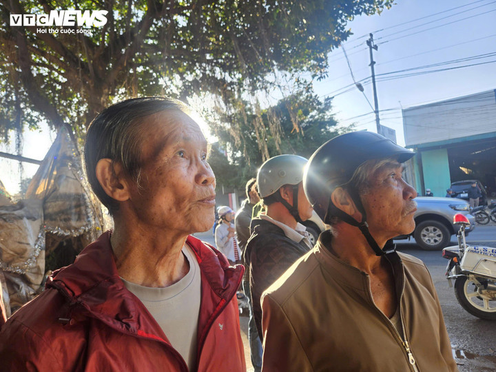 Nhân chứng kể lại vụ cháy nhà, cướp sinh mạng 4 người trong gia đình ở Đắk Lắk- Ảnh 1.