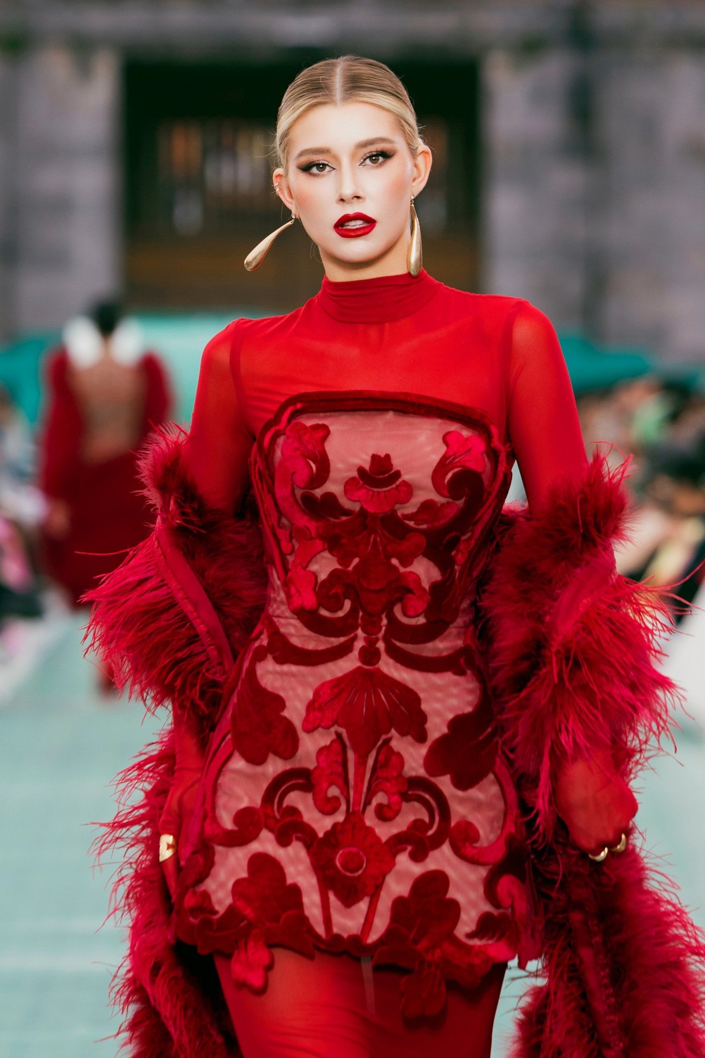 Nhan sắc người đẹp Mỹ được cộng đồng nhan sắc quốc tế dự đoán đăng quang Miss Cosmo 2025 1 Nhan sắc người đẹp Mỹ được cộng đồng nhan sắc quốc tế dự đoán đăng quang Miss Cosmo 2025 - 9