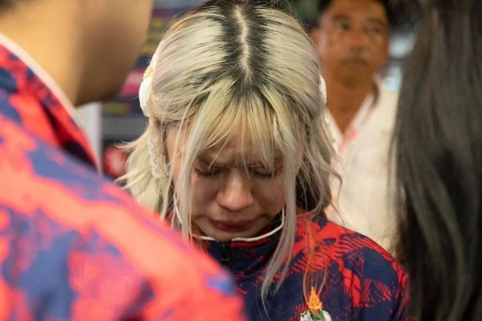 Nhan sắc nữ tuyển thủ Thái Lan hot MXH vì tố cáo đồng đội gian lận tại SEA Games 33, gia thế cực "khủng" 2 Tuyển thủ Koda - nữ đội trưởng của đội tuyển Liên Quân Mobile (RoV) nữ Thái Lan là người đã có những nghi ngờ và tố cáo hành vi gian lận của đồng đội.