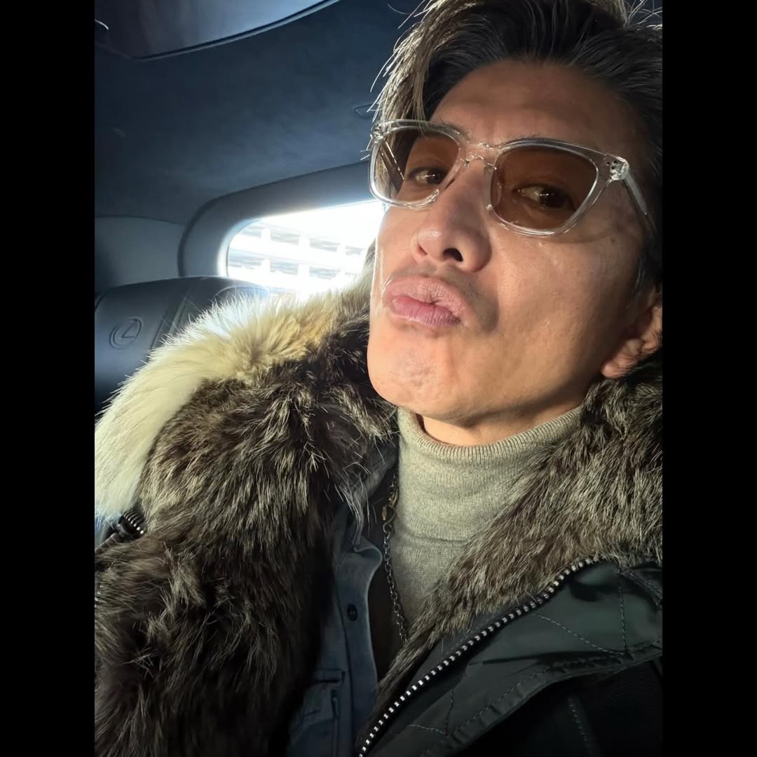 Nhan sắc tàn tạ của mỹ nam có khuôn mặt được thượng đế vuốt ve- Ảnh 1.