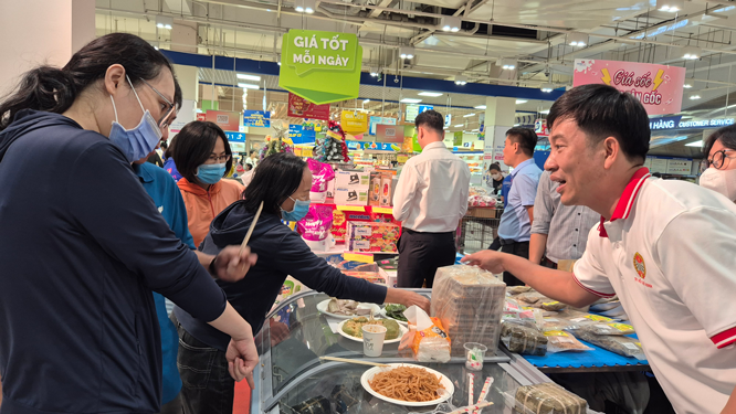 Nhiều cam kết với thực phẩm Tết - Ảnh 1.