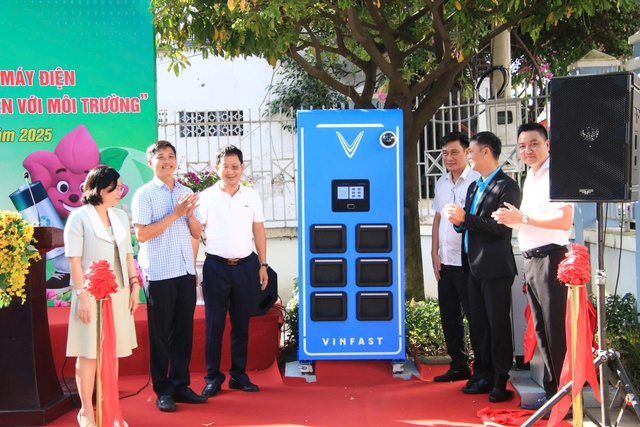 Thiếu trạm sạc, sẽ không ai mua xe 'xanh'- Ảnh 1.