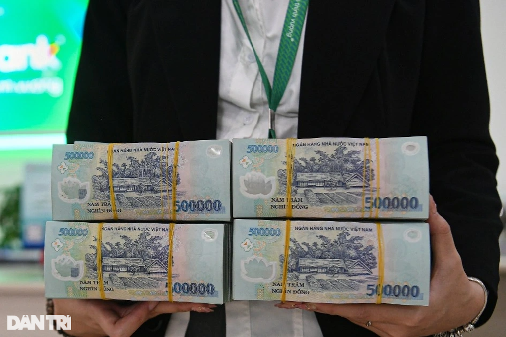 Nhìn từ vụ Nuôi em: Cá nhân làm từ thiện không được nhập nhèm tài khoản - 1