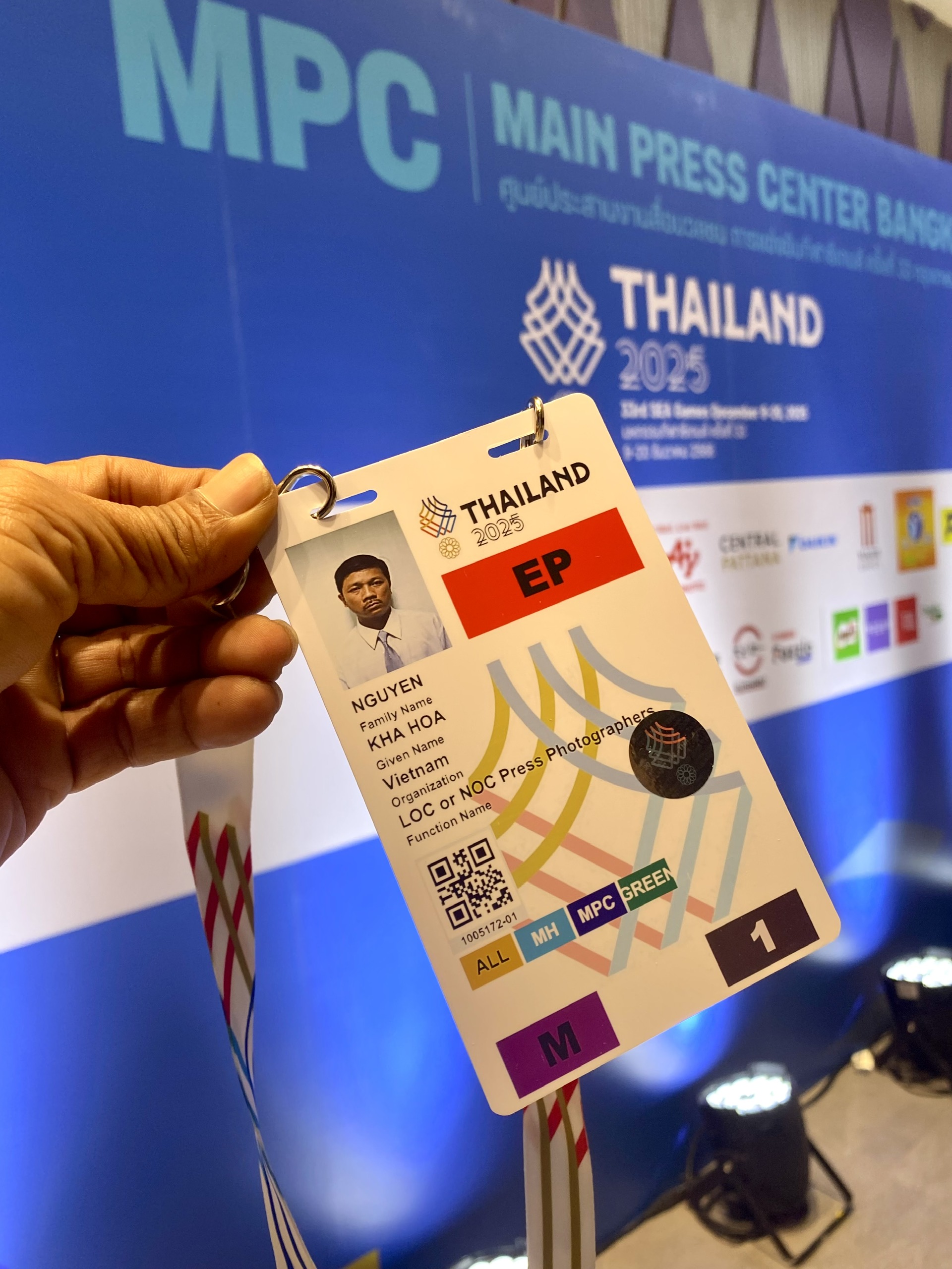 Nhọc nhằn ‘hành trình’ lấy thẻ tác nghiệp SEA Games, cầm trên tay mừng hơn bắt được vàng!- Ảnh 1.