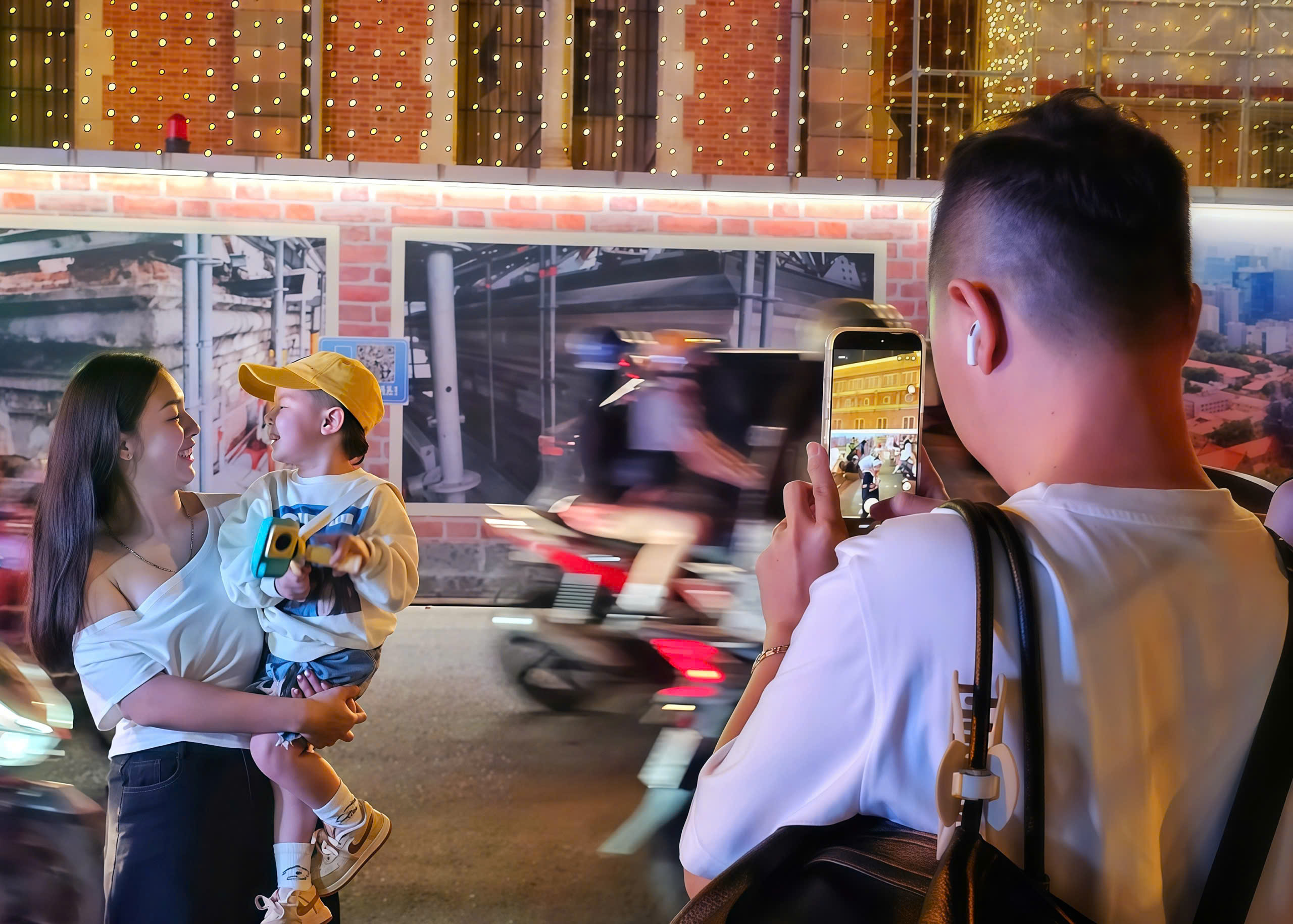 Nhộn nhịp các điểm check-in mùa Giáng sinh 1 giáng sinh - Ảnh 1.