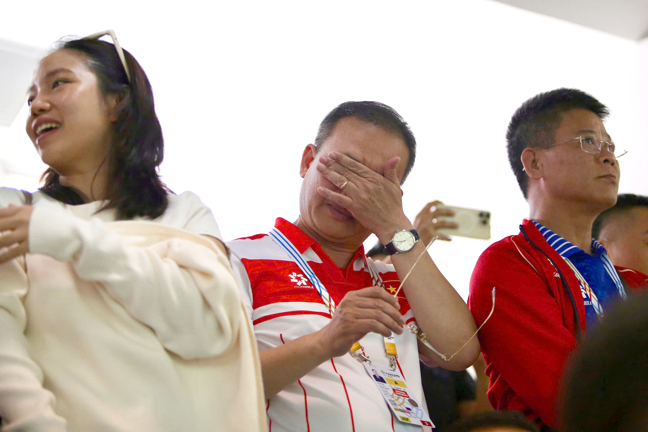 Những giọt nước mắt bất ngờ- Ảnh 1. Những giọt nước mắt bất ngờ- Ảnh 1.