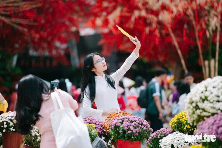 Những lời chúc năm mới 2026 đầy yêu thương, mỗi câu chữ một niềm vui! 1 Lời chúc năm mới - Ảnh 1.