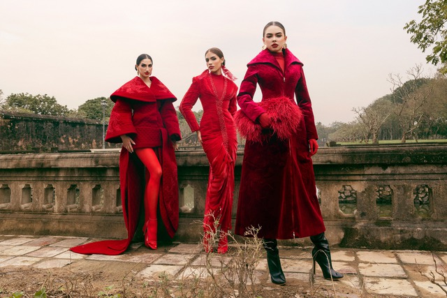 Những sắc màu quyền lực, định hình phong cách mùa lễ hội cuối năm 2025- Ảnh 1. Những sắc màu quyền lực, định hình phong cách mùa lễ hội cuối năm 2025- Ảnh 1.