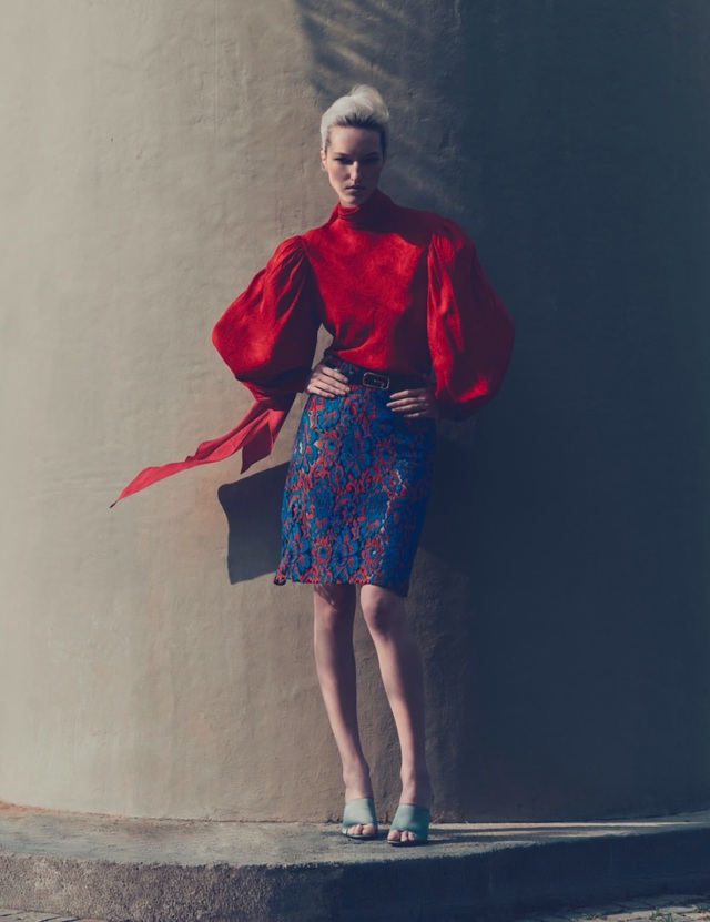 Những thiết kế cổ điển 'hot' nhất mùa thời trang cuối năm- Ảnh 1.