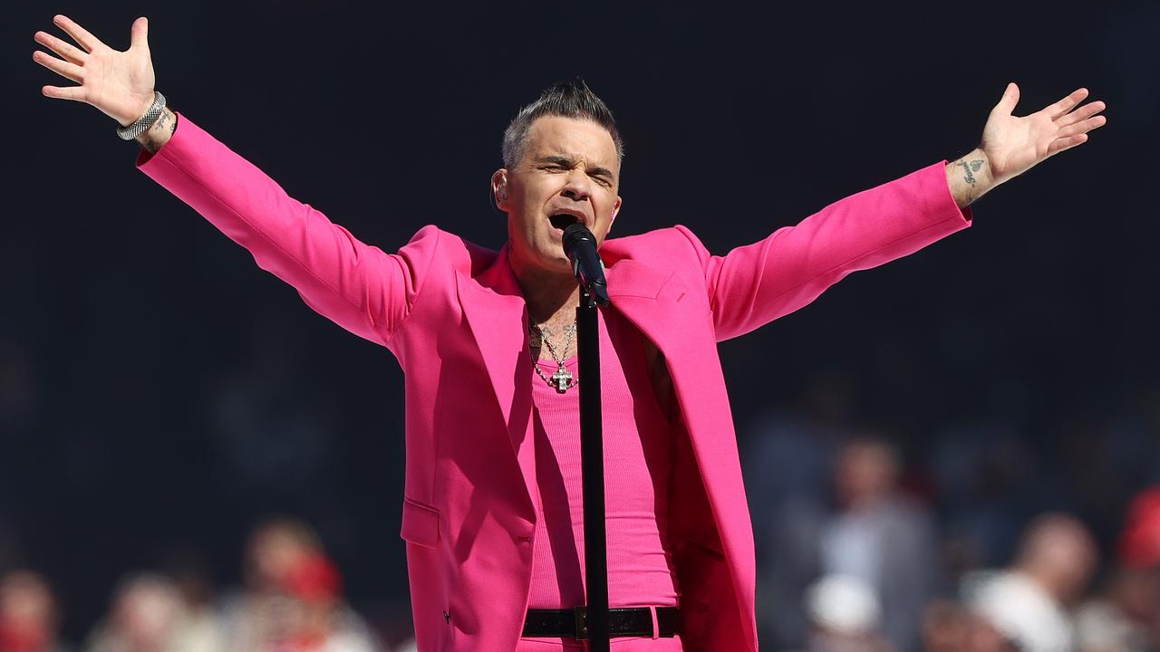 Những vụ hủy show nghiêm trọng nhất: Nộp phạt 700 tỷ đồng vì tội lừa đảo, BTC bị kết án hình sự 6 năm tù- Ảnh 2.