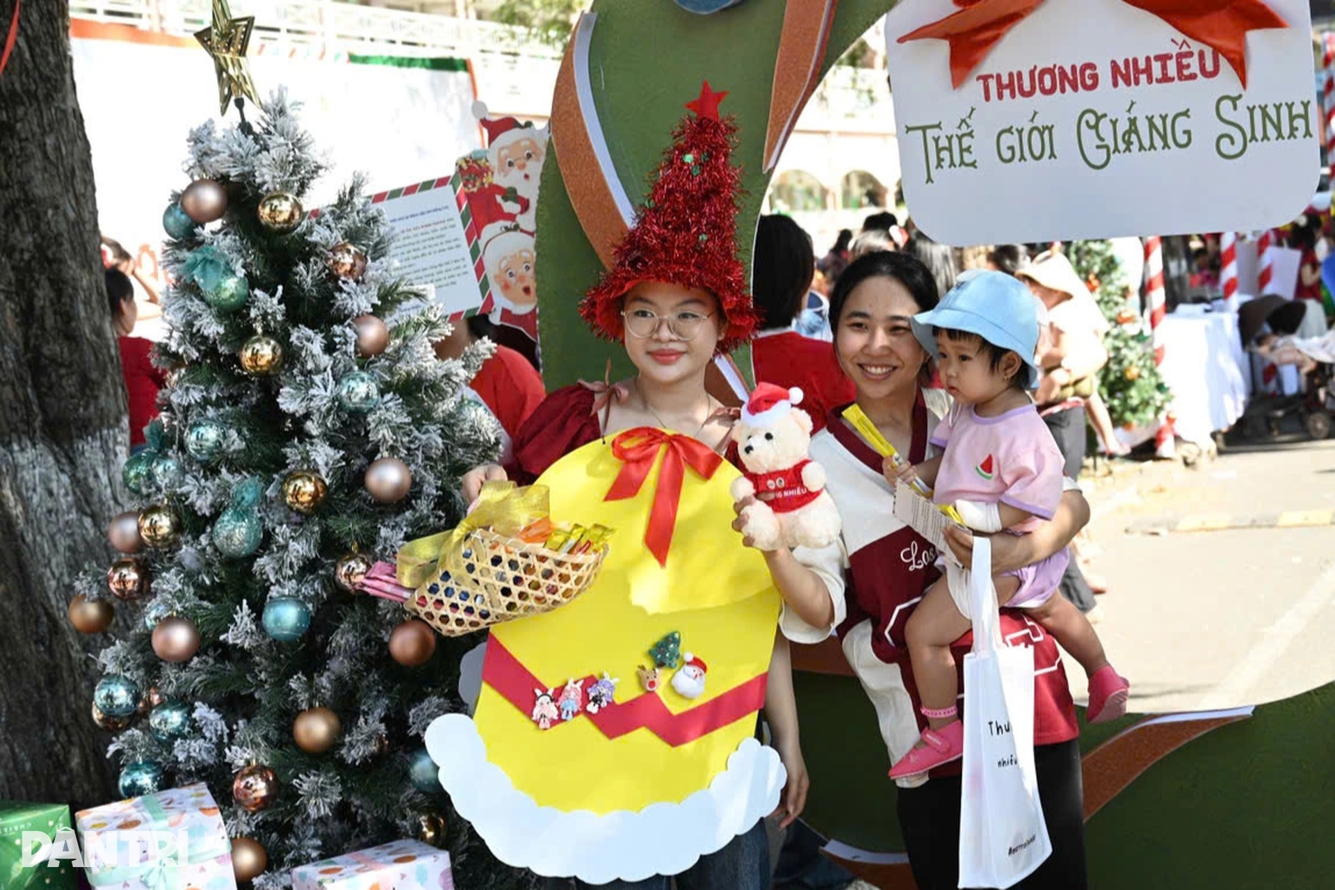 Noel đến sớm với những “chiến binh nhí tại bệnh viện ở TPHCM - 1 Noel đến sớm với những “chiến binh nhí tại bệnh viện ở TPHCM - 1