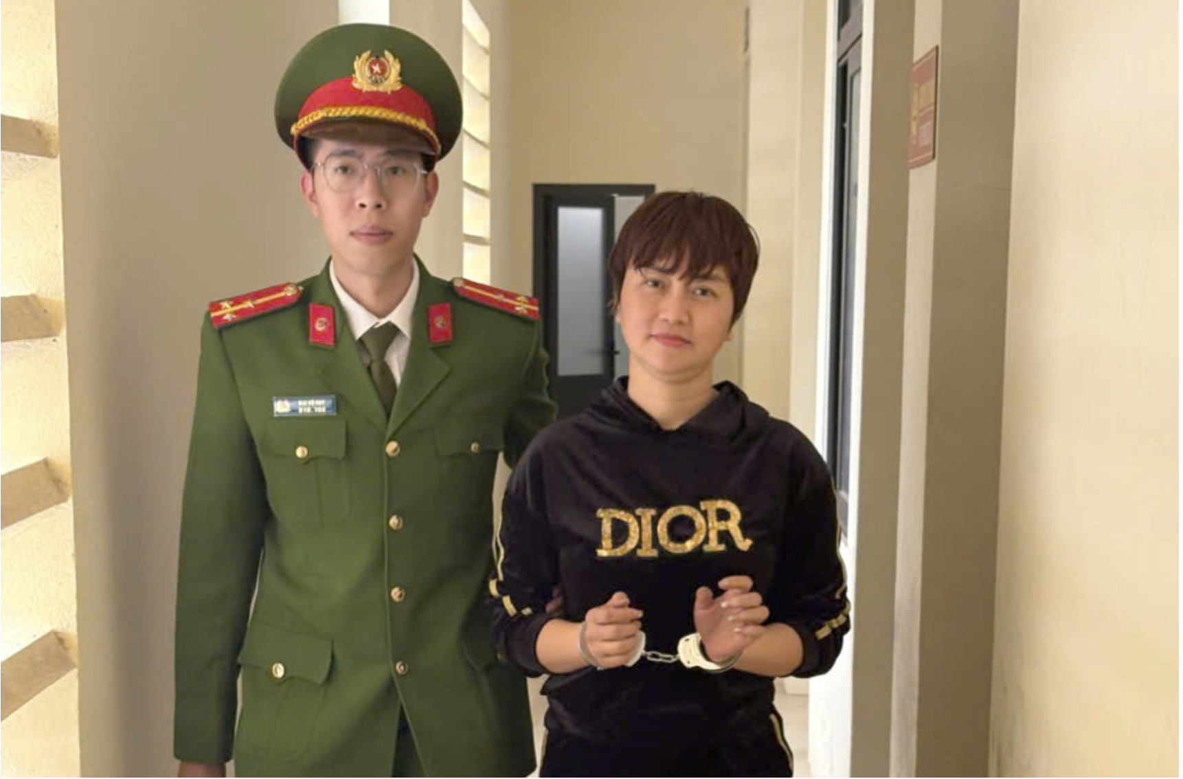 Nụ cười khó hiểu của người phụ nữ trở về sau 5 năm giả chết, trục lợi hơn 1,2 tỷ đồng tiền bảo hiểm- Ảnh 1.