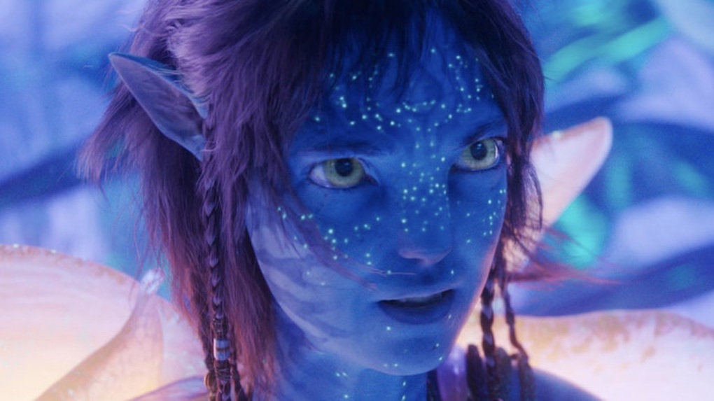 Nữ diễn viên 76 tuổi vào vai thiếu nữ, hôn bạn diễn kém 55 tuổi - 1