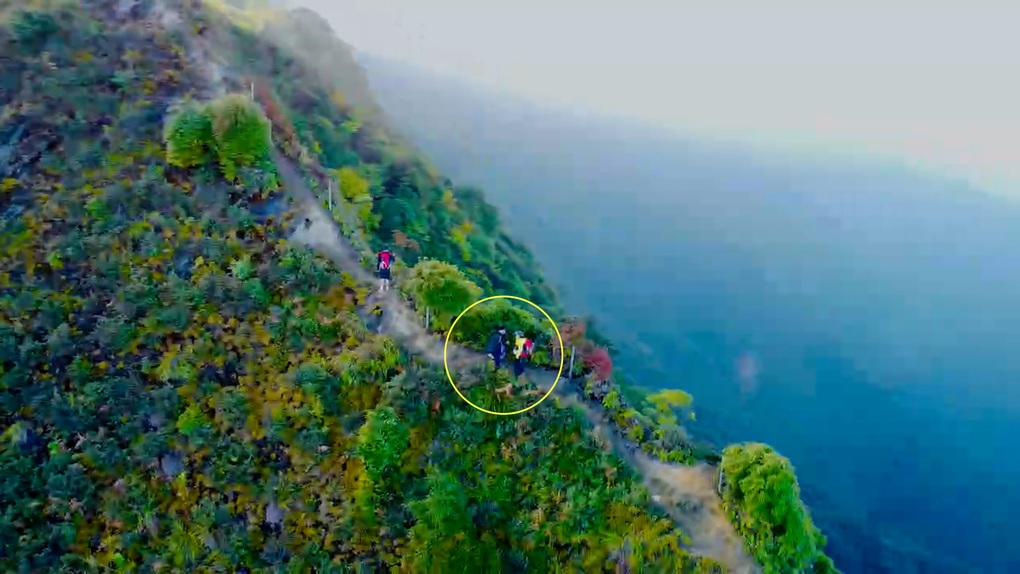 Nữ du khách tố bị người dẫn đoàn quấy rối khi trekking ở Tà Xùa - 1