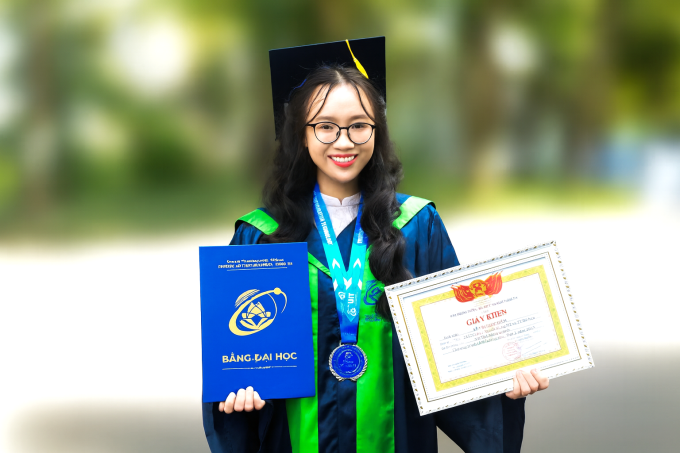 Ngọc Diễm trong ngày tốt nghiệp ở trường Đại học Công nghệ Thông tin, ngày 28/11. Ảnh: Nhân vật cung cấp