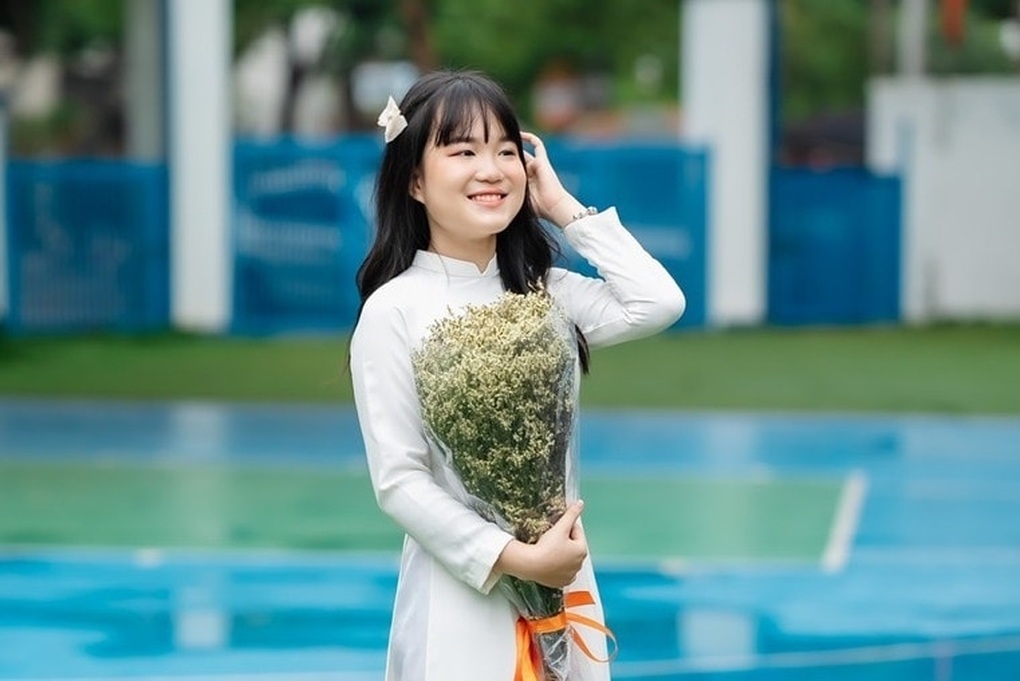 Nữ sinh từng đỗ 4 trường chuyên đạt IELTS 8.5 và SAT 1% toàn cầu - 1