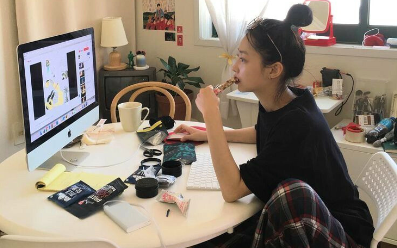 Nhà 4 người ở Hà Nội: Ở thuê, ăn 5 triệu, biếu bố mẹ 10 triệu, tiết kiệm hơn 33 triệu!- Ảnh 3. Nhà 4 người ở Hà Nội: Ở thuê, ăn 5 triệu, biếu bố mẹ 10 triệu, tiết kiệm hơn 33 triệu!- Ảnh 3.