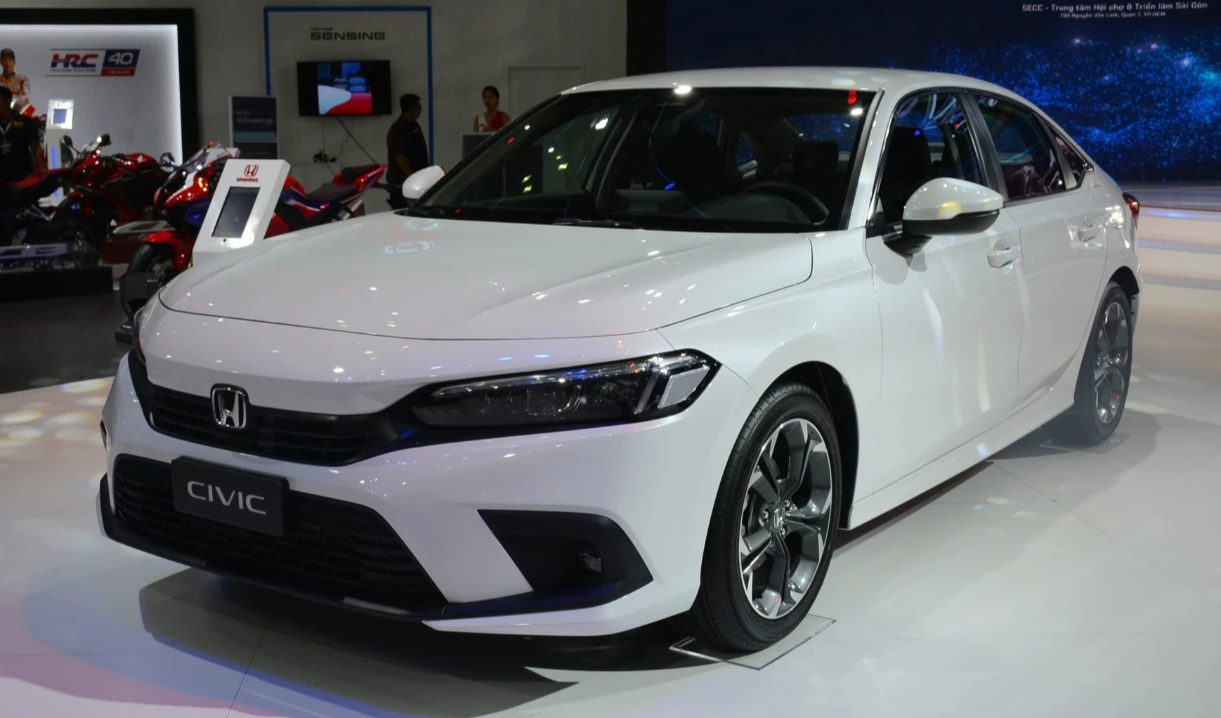 Sedan hạng C dưới 900 triệu: Ô tô Nhật Bản hút khách hơn xe Hàn Quốc- Ảnh 1. Sedan hạng C dưới 900 triệu: Ô tô Nhật Bản hút khách hơn xe Hàn Quốc- Ảnh 1.