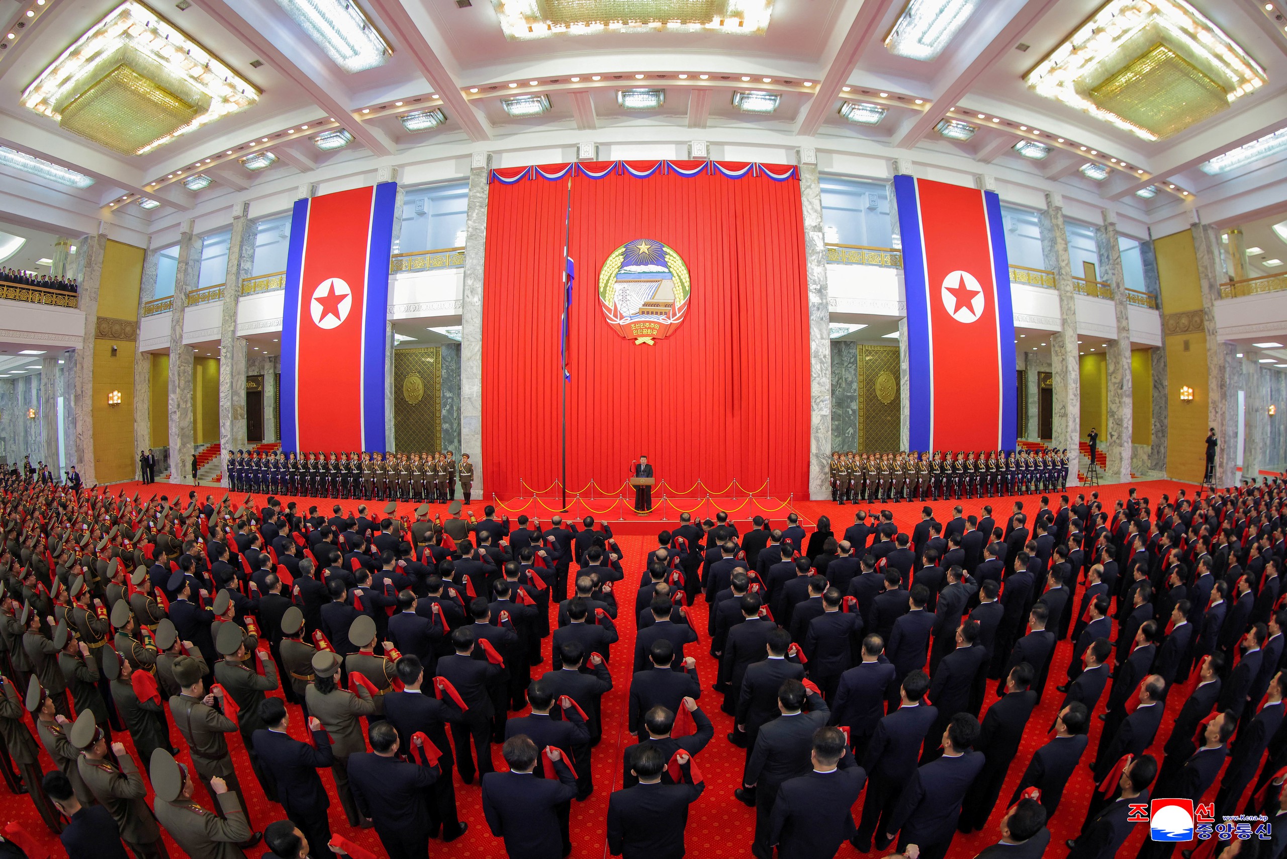 Ông Kim Jong Un xuất hiện thường xuyên trong năm 2025, trung bình 3 ngày/lần - Ảnh 1.