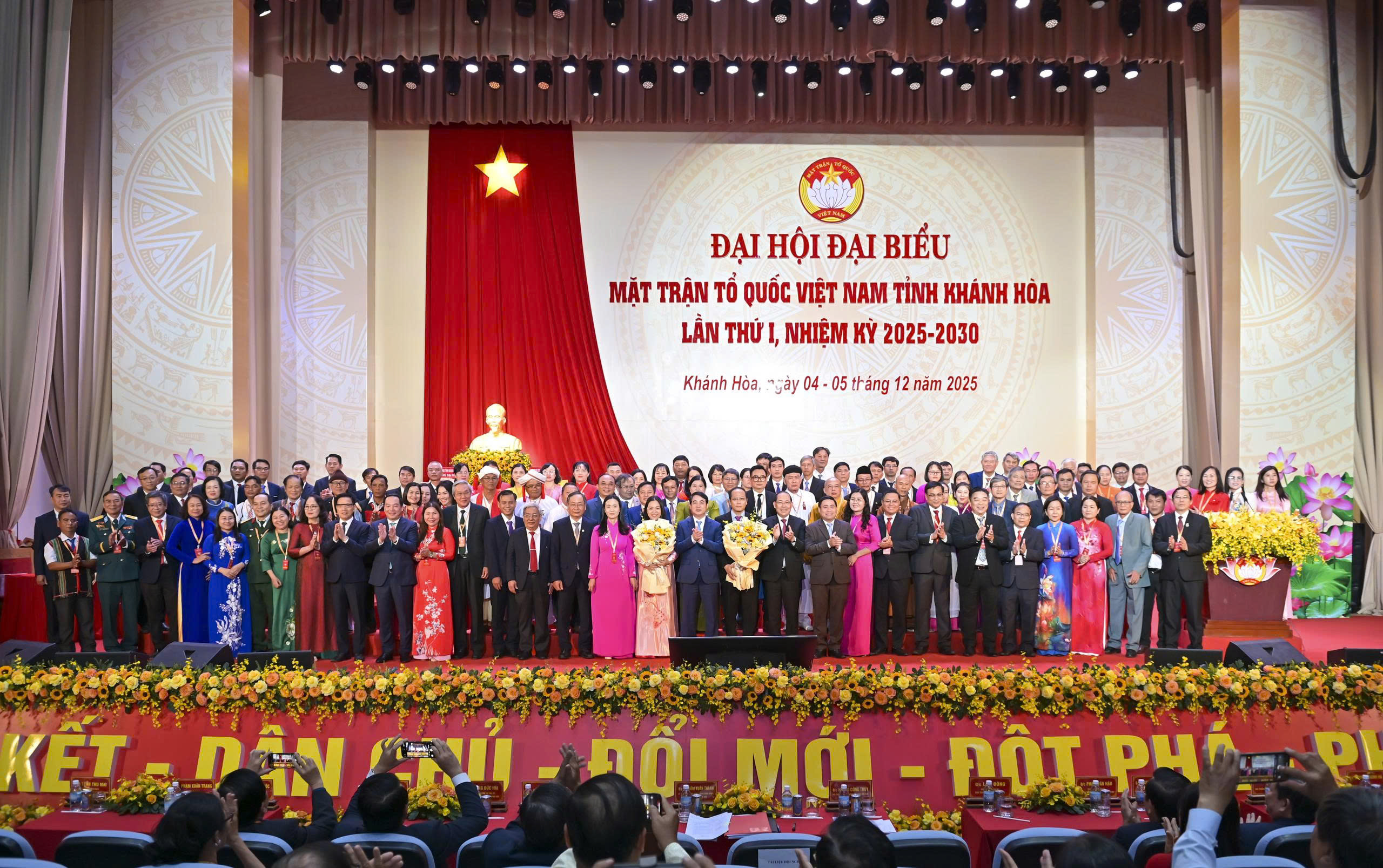 Ông Nguyễn Khắc Hà giữ chức Chủ tịch Ủy ban MTTQ Việt Nam tỉnh Khánh Hòa- Ảnh 1.