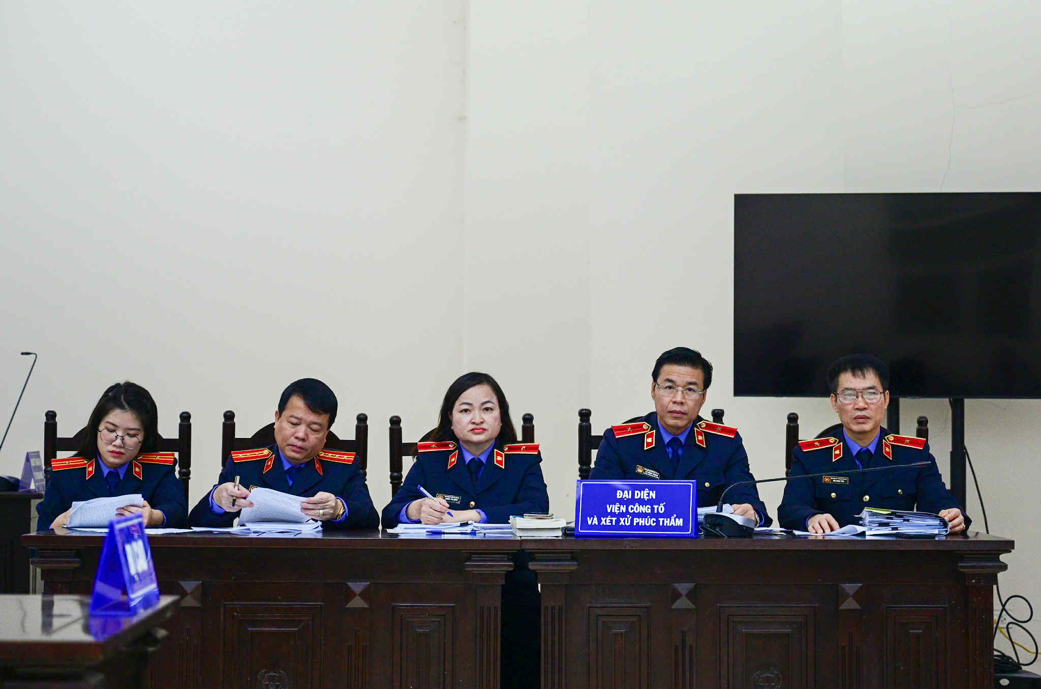 Ông Phạm Thái Hà rút kháng cáo vẫn được Viện kiểm sát đề nghị giảm 6-9 tháng tù - Ảnh 3.