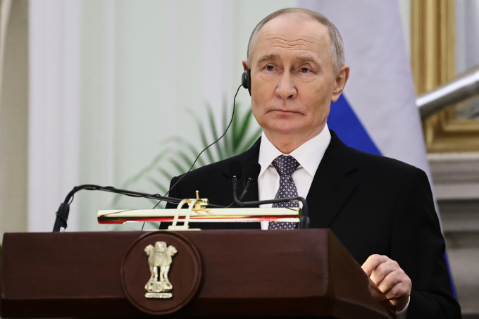 Tổng thống Nga Vladimir Putin tại cuộc họp báo chung với Thủ tướng Ấn Độ Narendra Modi ở New Delhi ngày 5/12. Ảnh: AP