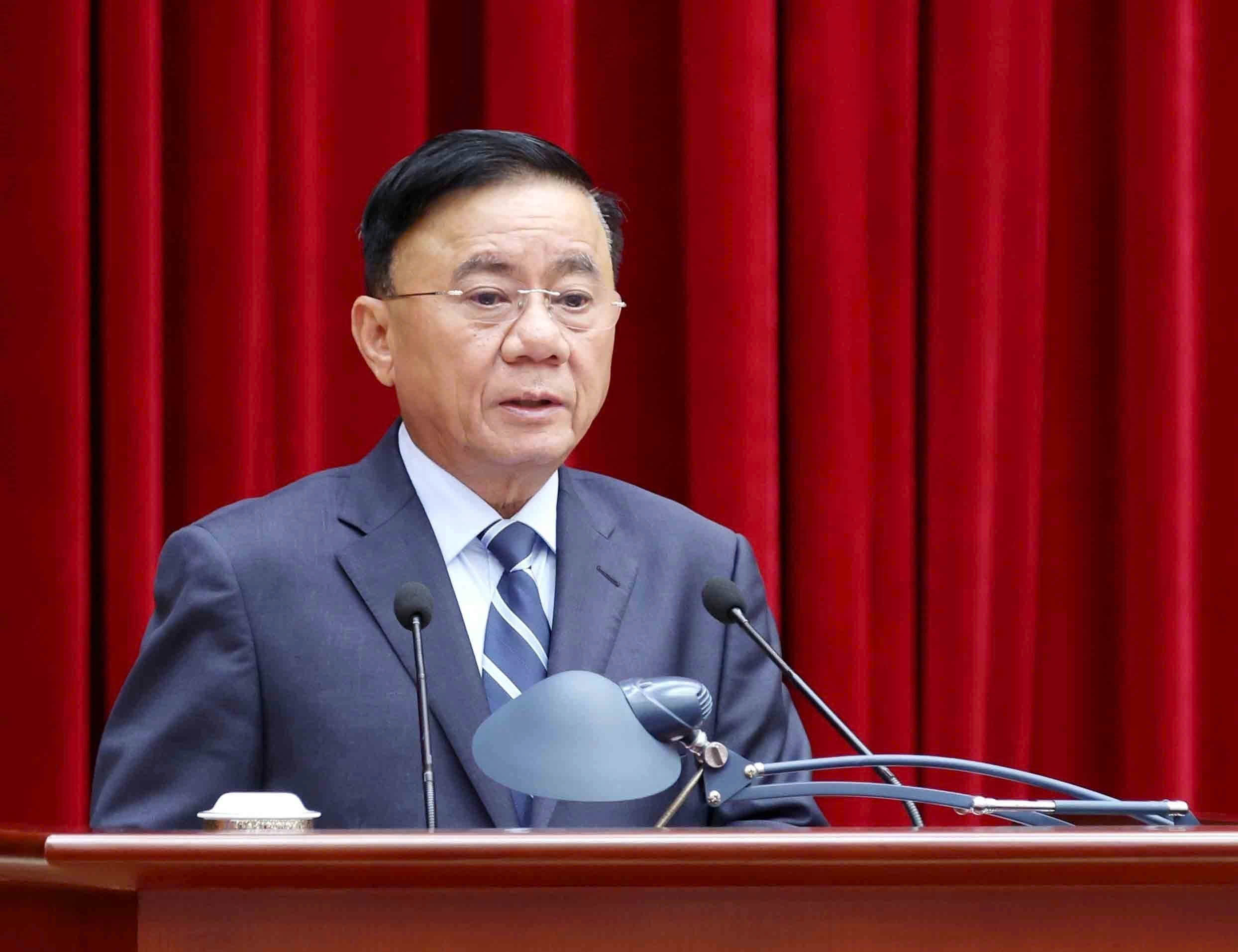 Ông Trần Cẩm Tú: Kịp thời thay thế cán bộ uy tín thấp, yếu kém, không chờ hết nhiệm kỳ 1 Trần Cẩm Tú - Ảnh 1.