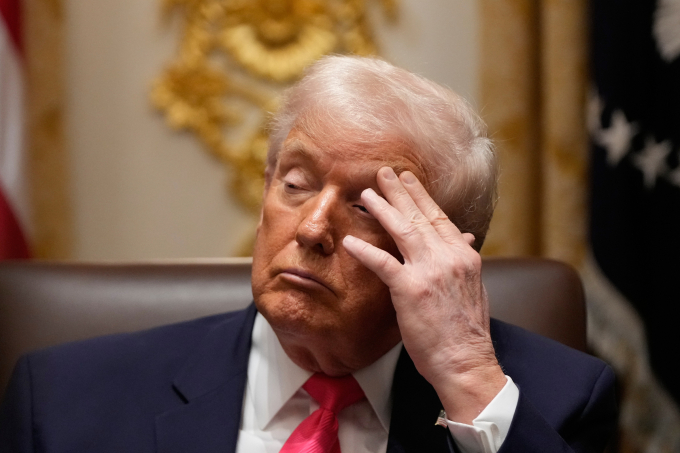 Tổng thống Donald Trump trong cuộc họp Nội các ở Nhà Trắng ngày 2/12. Ảnh: AP