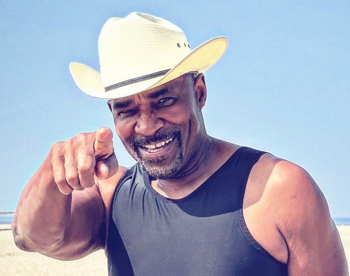 Ông lão U80 được ngưỡng mộ vì vẻ cường tráng, trẻ trung như thanh niên 1 Nate Wilkins không chỉ vượt qua các giới hạn tuổi tác mà còn sống khỏe hơn cả thời trẻ.