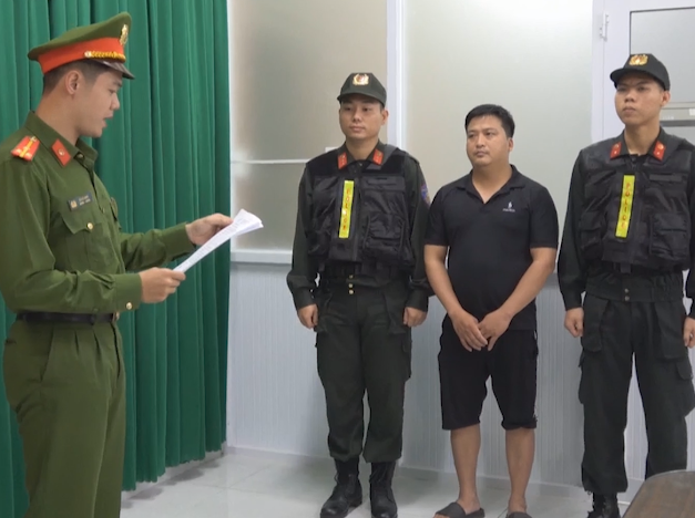 Phá đường dây “biến” thịt heo thành thịt bò tiêu thụ tại 75 quán ăn ở TP.HCM và nhiều địa phương- Ảnh 1.