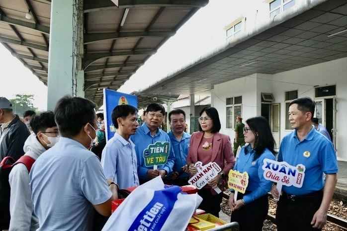 Phân công công tác UBND tỉnh Đồng Nai: Chủ tịch và 4 Phó Chủ tịch nhiệm kỳ 2021 - 2026 - Ảnh 5. Phân công công tác UBND tỉnh Đồng Nai: Chủ tịch và 4 Phó Chủ tịch nhiệm kỳ 2021 - 2026 - Ảnh 5.