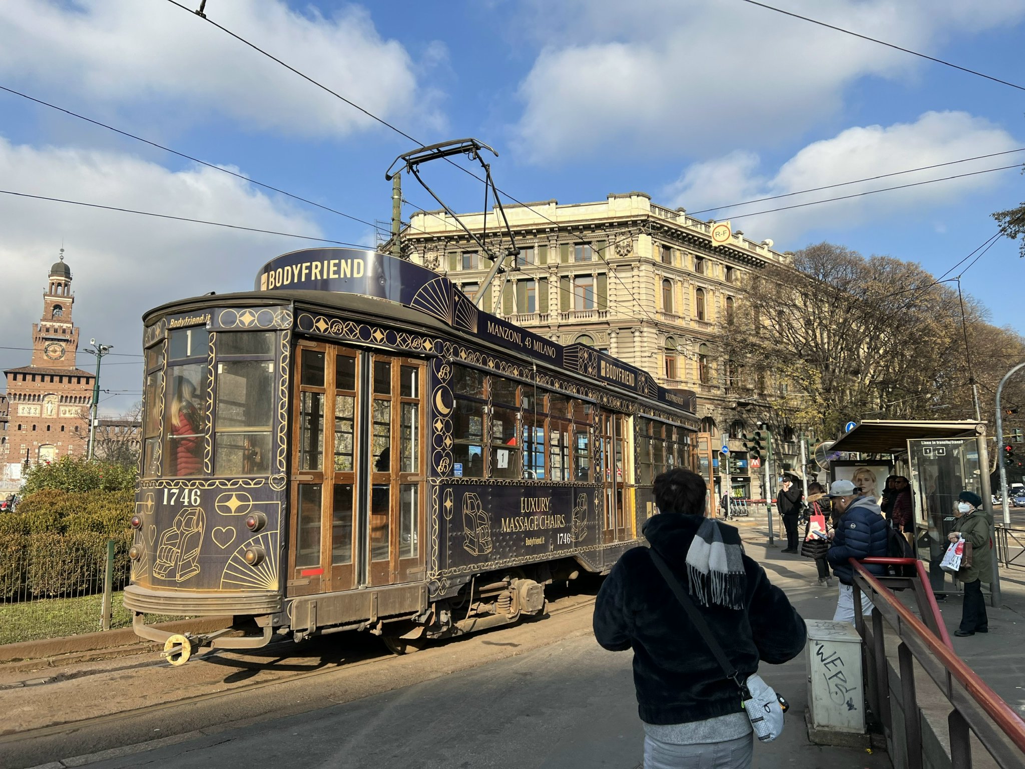 Phận người xa xứ giữa kinh đô tráng lệ 1 Milan: Phận người xa xứ giữa kinh đô tráng lệ - Ảnh 1.