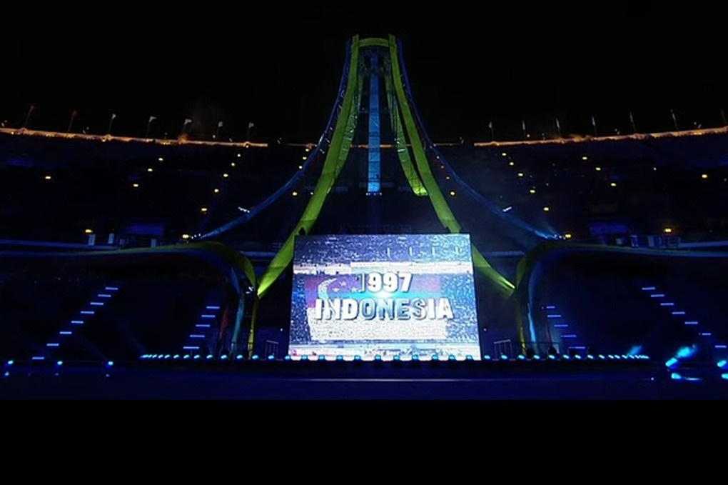 Phản ứng của CĐV Đông Nam Á về sự cố liên tiếp ở lễ khai mạc SEA Games 33 - 1