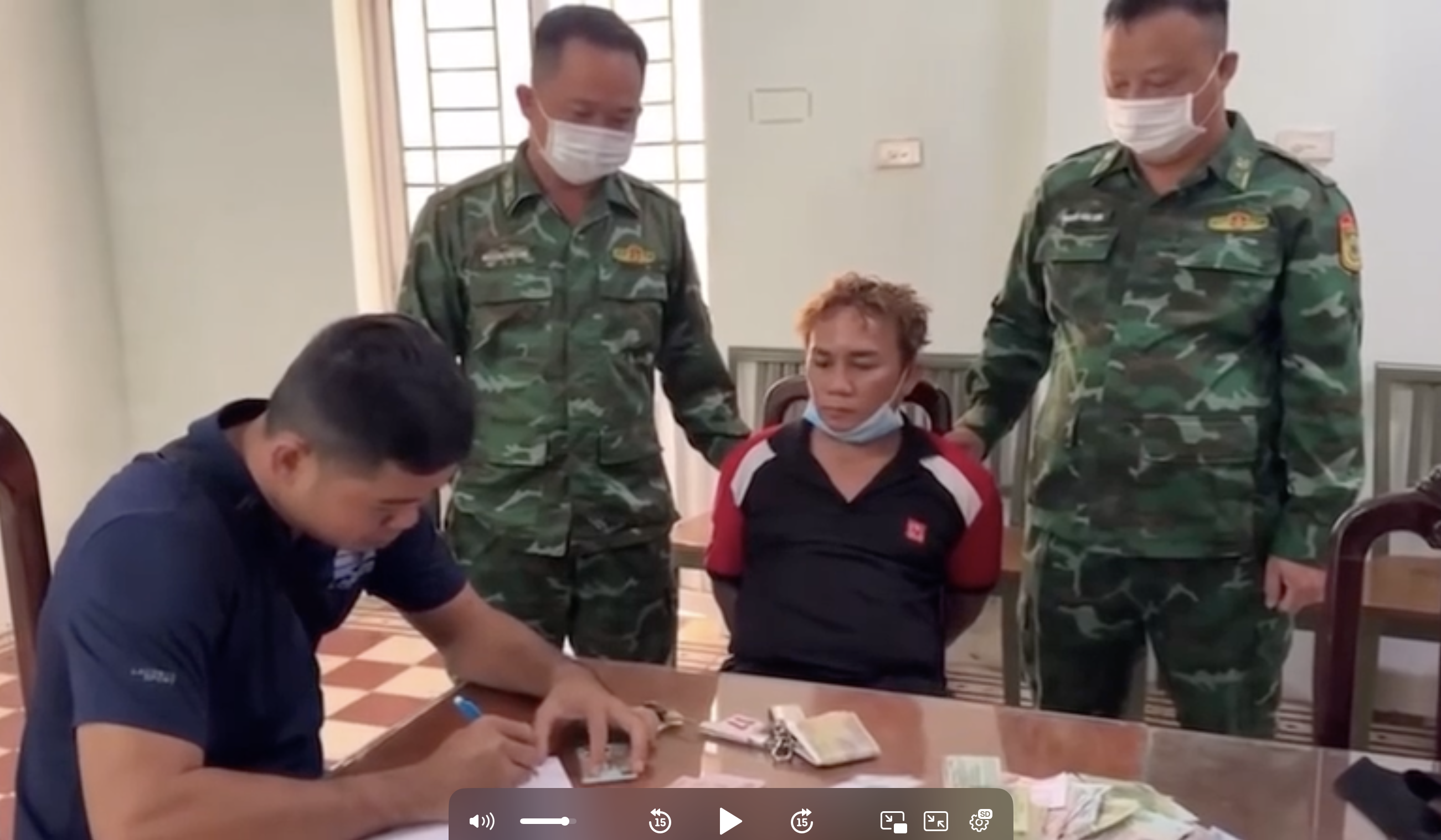 Vụ lái xe đâm em gái tử vong: Phản ứng của Nguyễn Tấn Thành khi bị bắt tại biên giới- Ảnh 1.