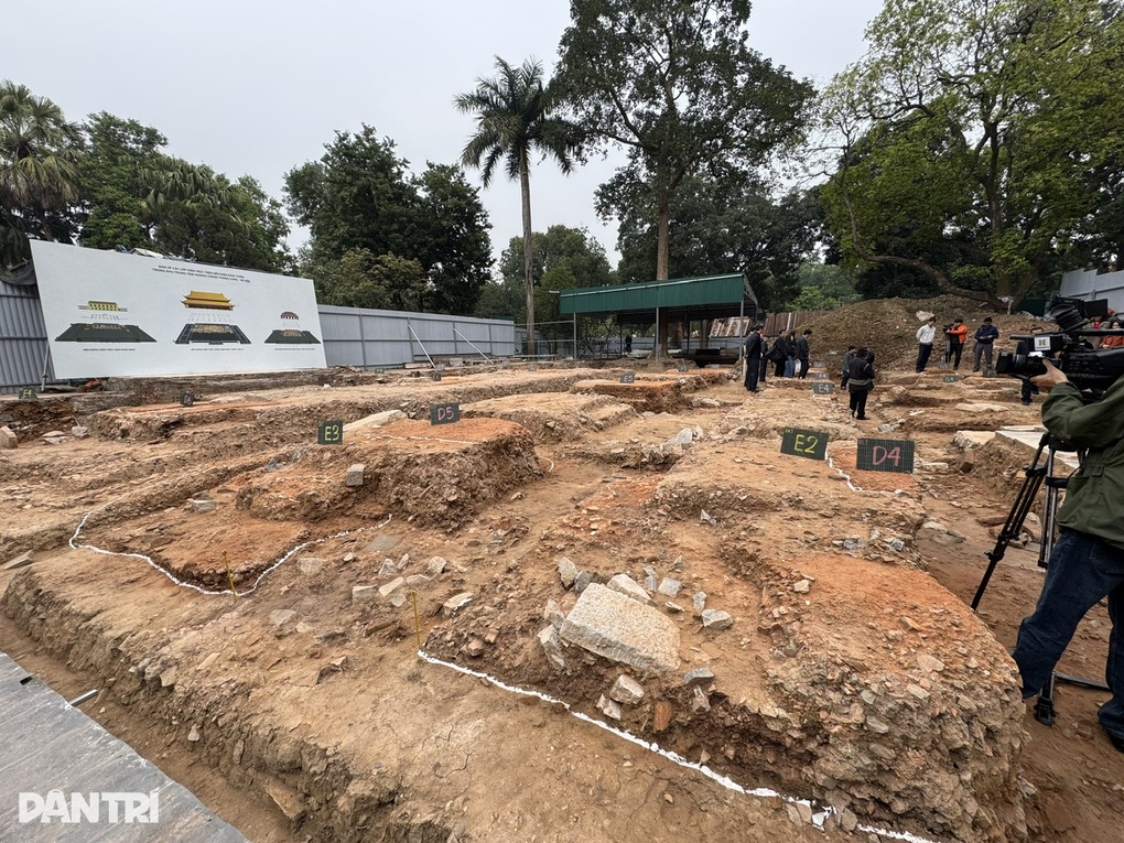 Phát lộ móng cột khổng lồ tại Chính điện Kính Thiên quy mô nghìn năm - 1