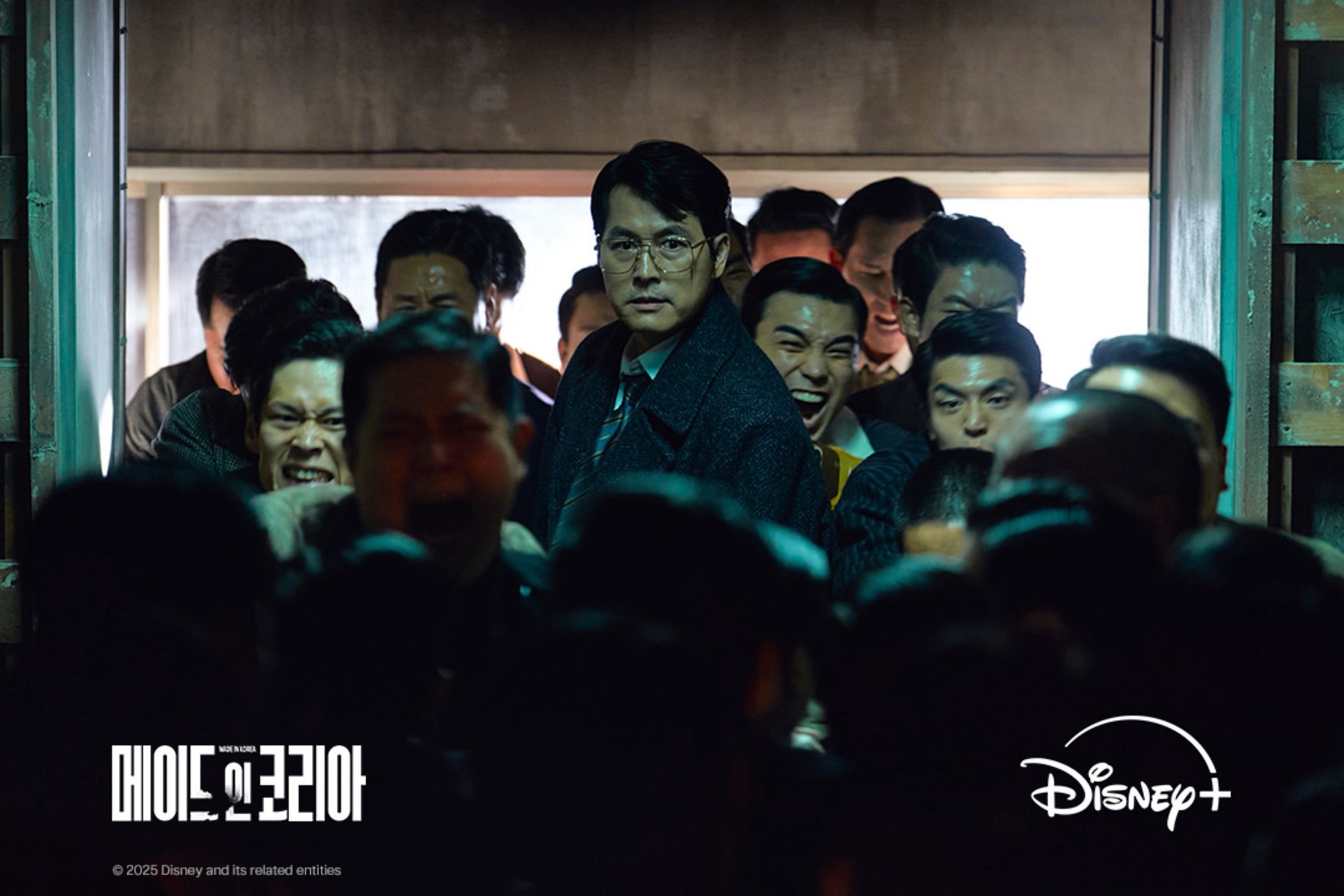 Hyun Bin điên thật rồi: Phim mới vừa chiếu đã càn quét toàn cầu, chỉ 1 ánh mắt cũng được tung hô tới nóc- Ảnh 3.