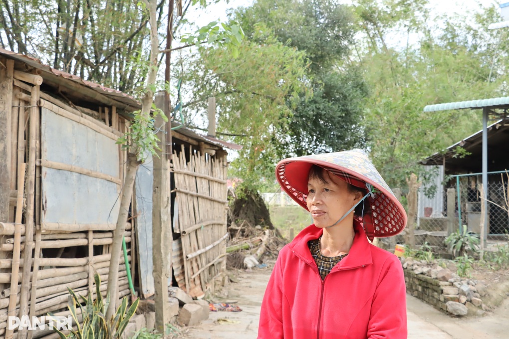 Phó Chủ tịch tỉnh Đắk Lắk: Những hành động thiết thực vì đồng bào vùng lũ - 1