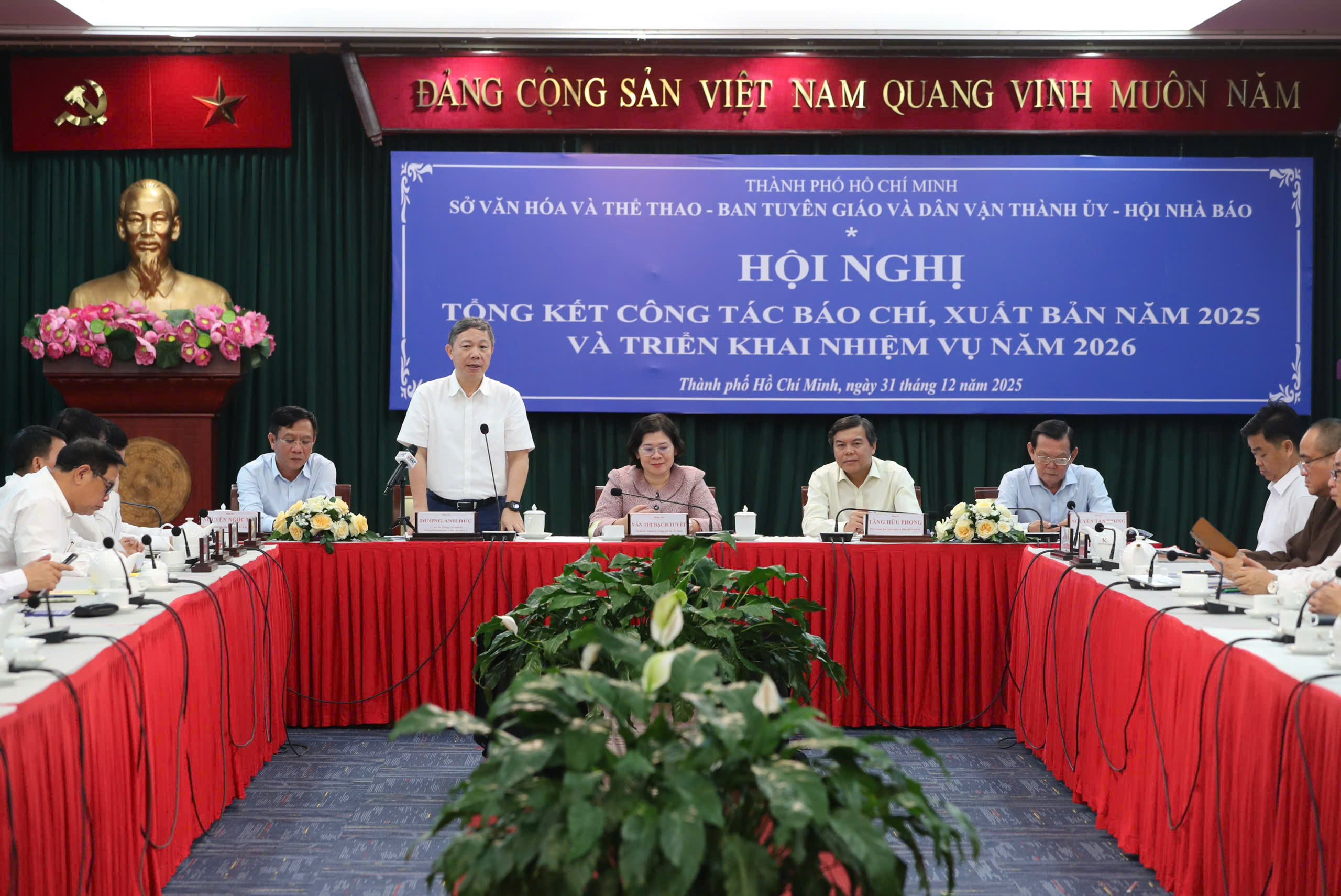 Phó bí thư Văn Thị Bạch Tuyết: Sau sắp xếp, cơ quan báo chí TP.HCM phải hoạt động mạnh hơn 1 báo chí - Ảnh 1.