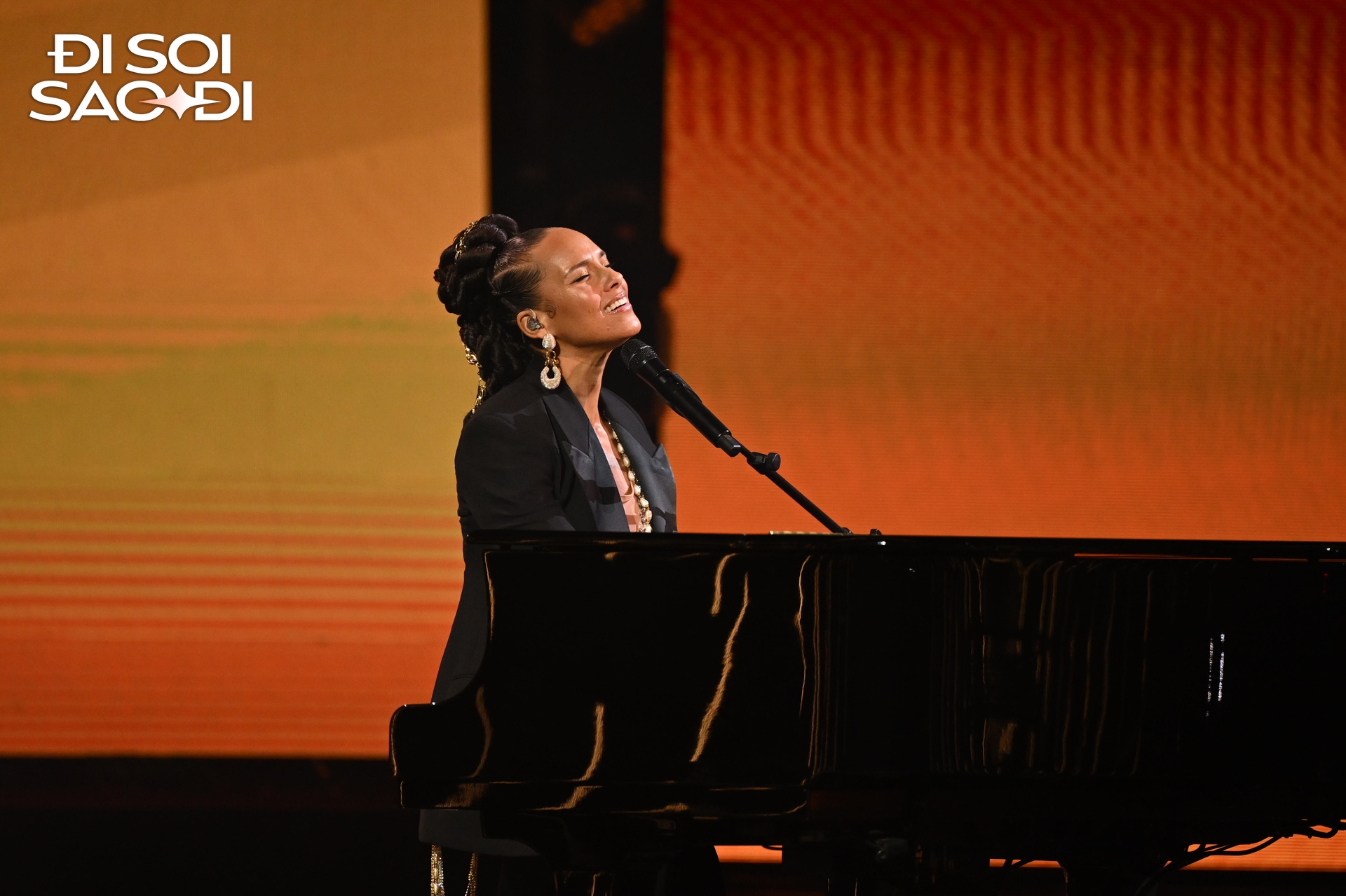 Phỏng vấn nóng siêu sao Alicia Keys: Việt Nam quá thú vị để trải nghiệm!- Ảnh 1. Phỏng vấn nóng siêu sao Alicia Keys: Việt Nam quá thú vị để trải nghiệm!- Ảnh 1.