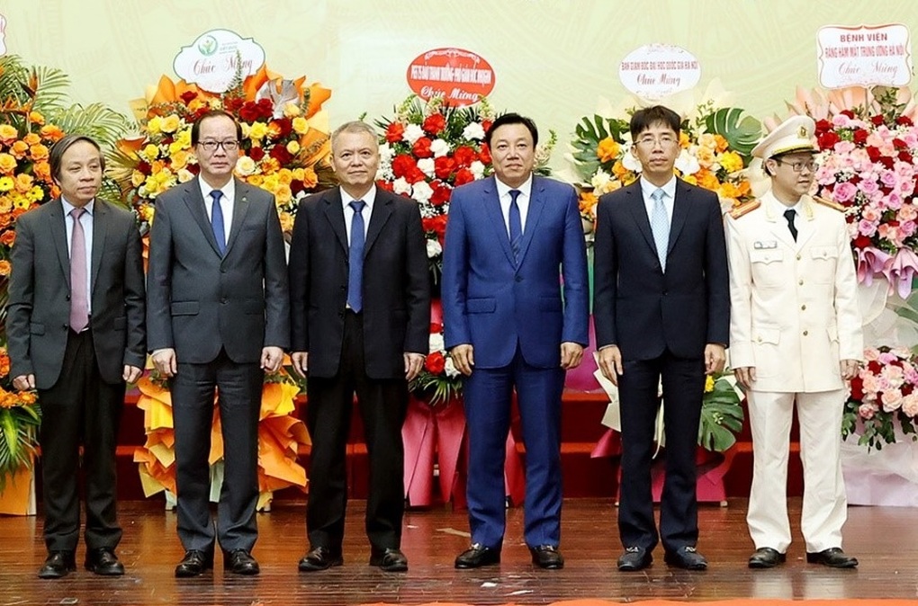 Phú Thọ lần đầu tiên có giáo sư ngành Y học - 1