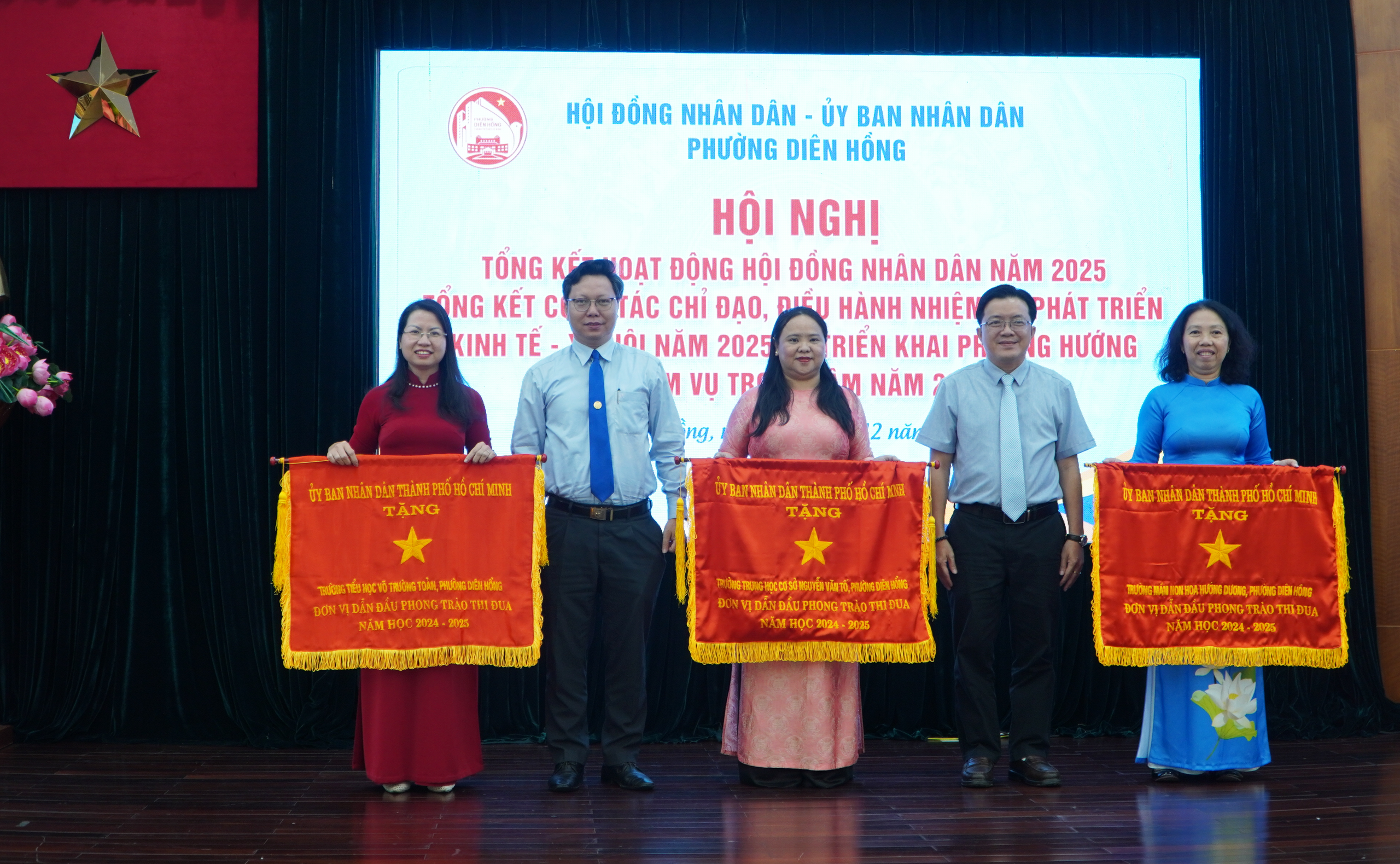 TPHCM: phường Diên Hồng thu ngân sách vượt chỉ tiêu; 99,96% hồ sơ được giải quyết trước hạn - Ảnh 1.