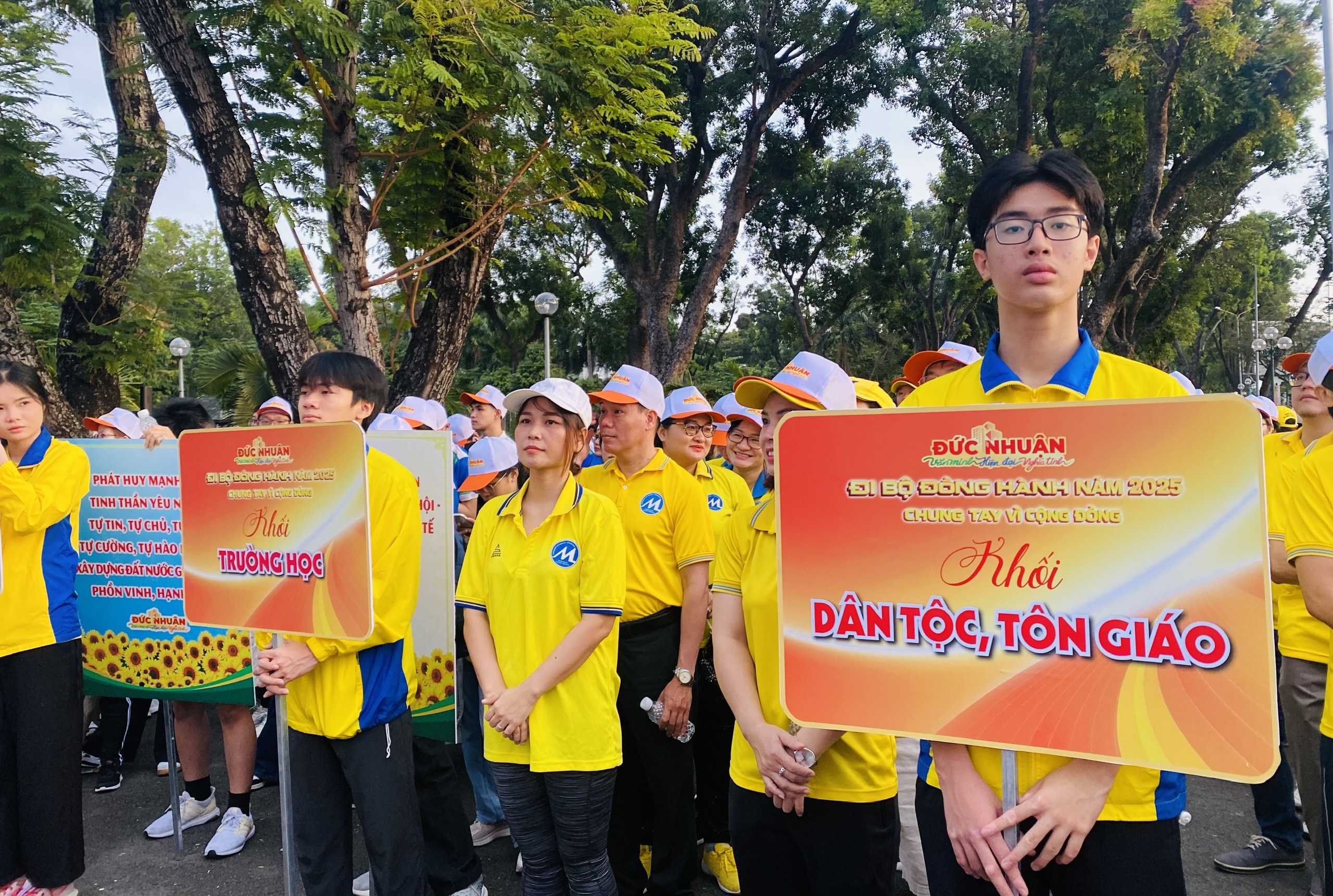 Phường Đức Nhuận tổ chức đi bộ, gây quỹ chăm lo cho người khó khăn 1 TPHCM: Phường Đức Nhuận tổ chức đi bộ, gây quỹ chăm lo cho người khó khăn - Ảnh 1.