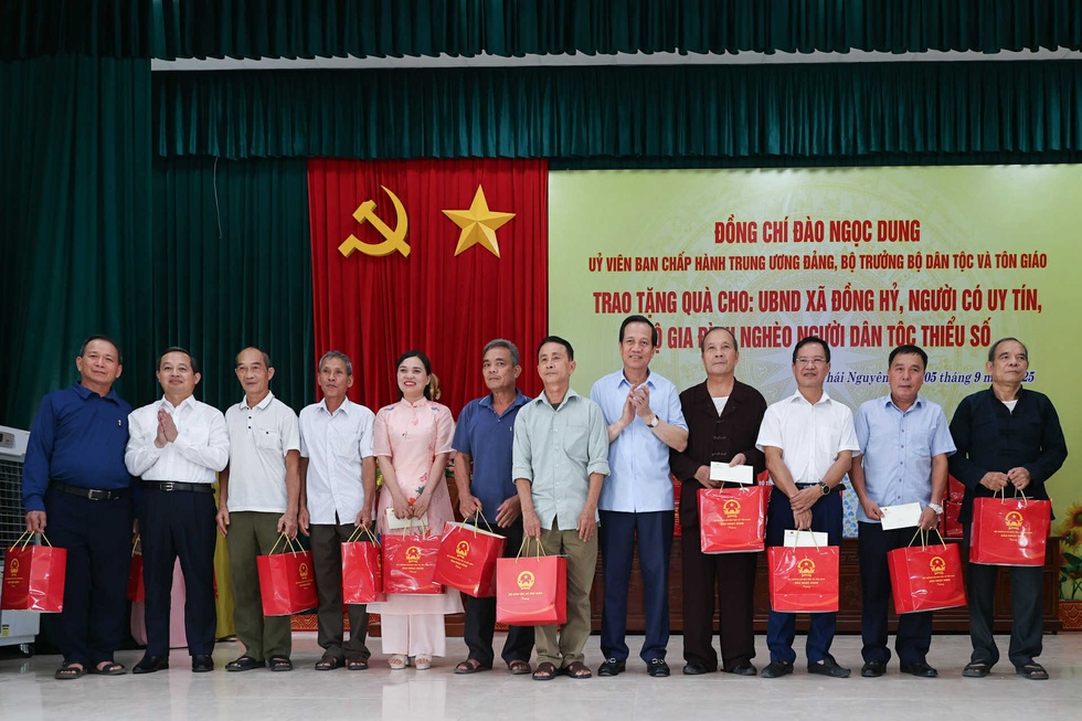 Phường, xã mới đừng nặng về hành chính, phải kiến tạo phục vụ nhân dân - 5 Phường, xã mới đừng nặng về hành chính, phải kiến tạo phục vụ nhân dân - 5