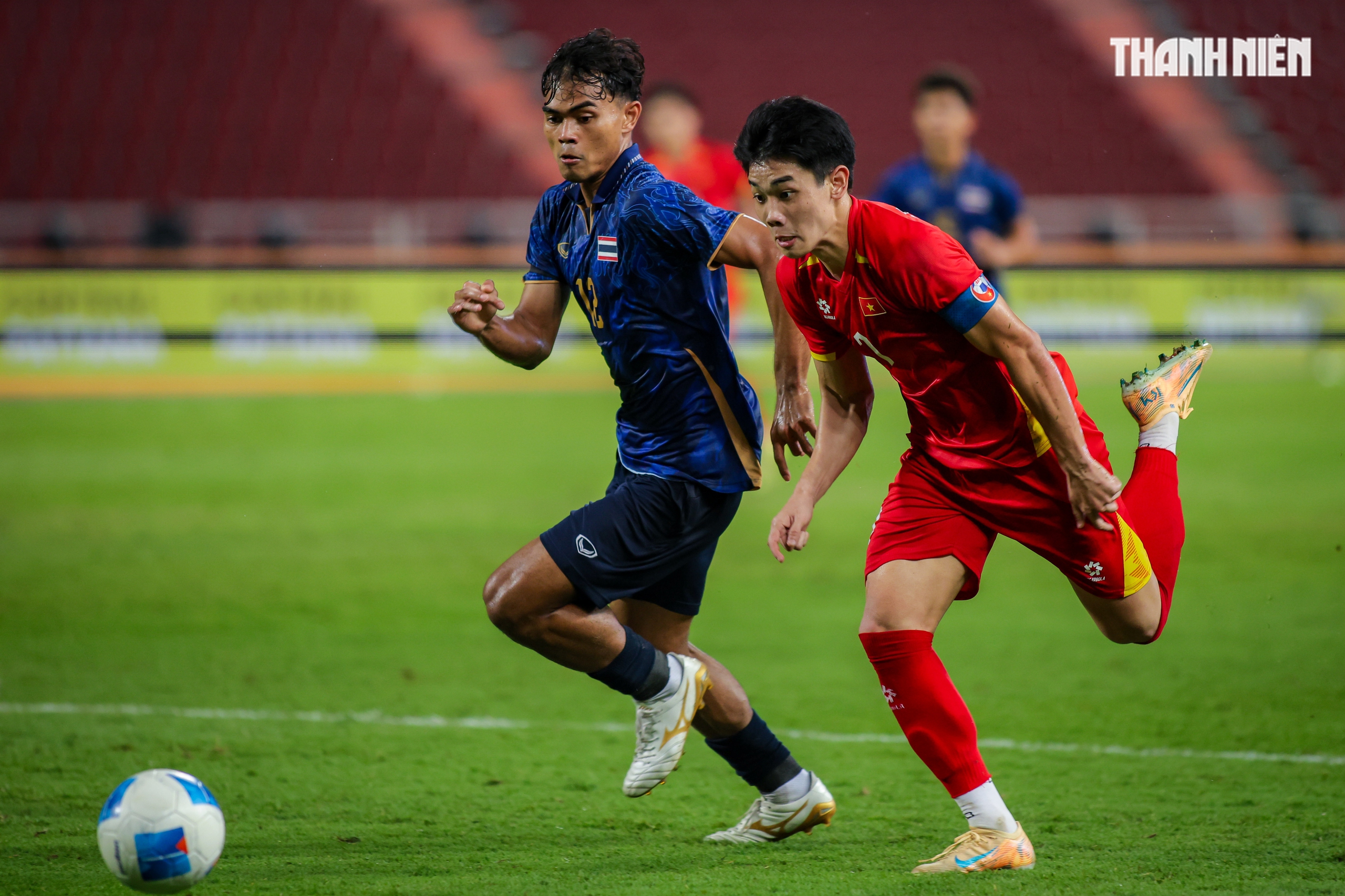 Quá đã hình ảnh U.22 Việt Nam quật ngã Thái Lan ngay tại Rajamangala, giành HCV SEA Games 33- Ảnh 1.