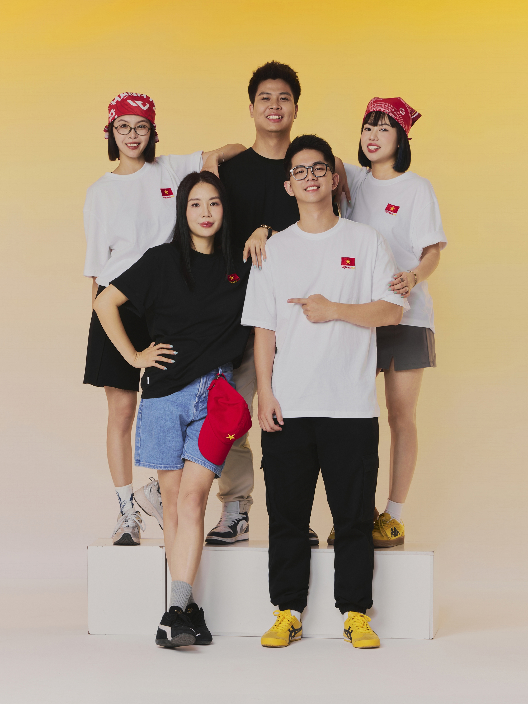 Qua lăng kính Canifa S, thế hệ trẻ Việt định hình bản sắc và tinh thần dân tộc theo cách riêng- Ảnh 2.