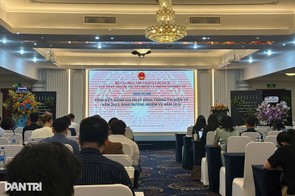 Quảng cáo thông qua người nổi tiếng, KOLs tiềm ẩn nhiều rủi ro - 1