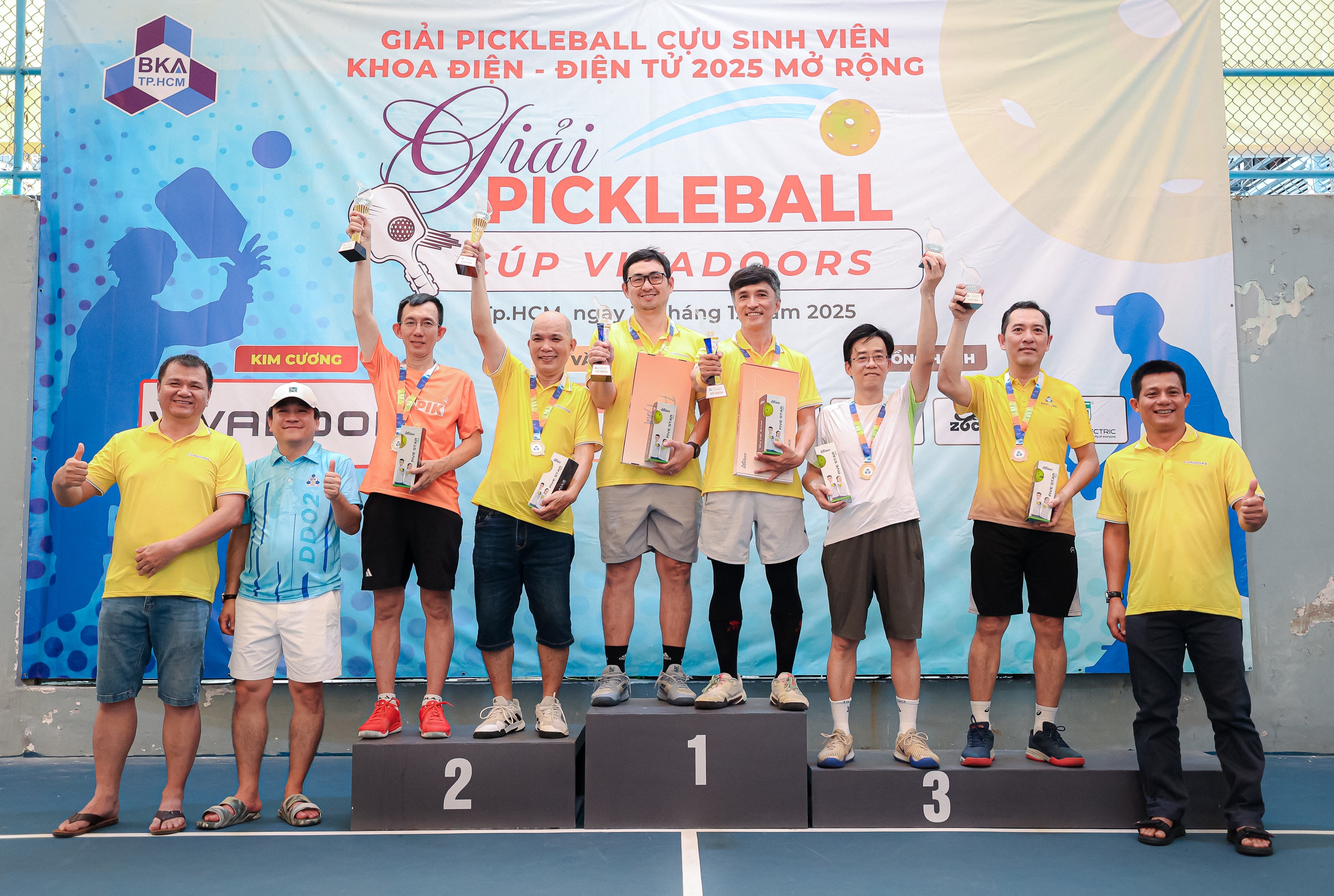 Quy tụ anh tài tại một giải pickleball cựu sinh viên Trường ĐH Bách khoa 1 Quy tụ anh tài tại một giải pickleball cựu sinh viên Trường ĐH Bách khoa - Ảnh 1.