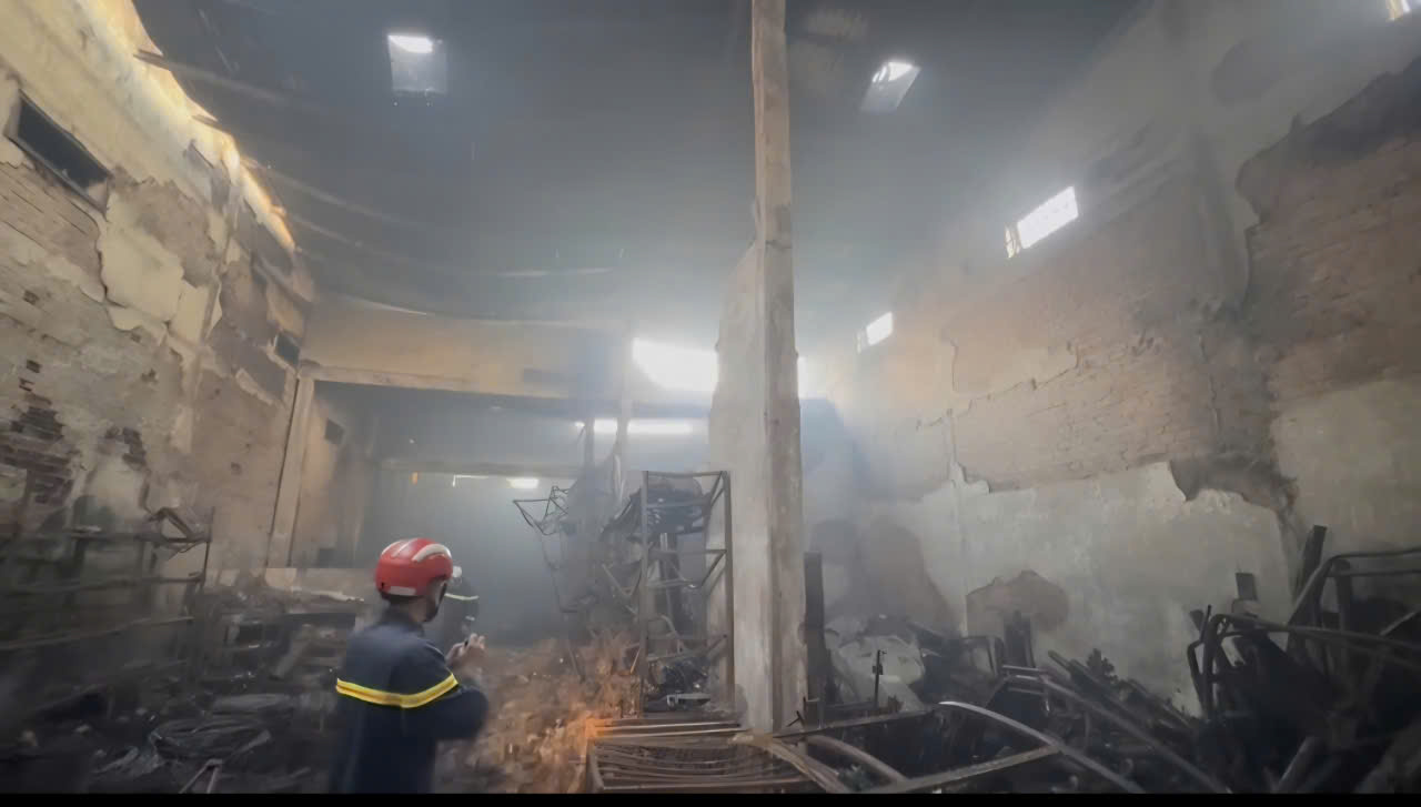 Vụ hỏa hoạn khiến 4 người chết: Rà soát lại công tác phòng cháy hộ gia đình - Ảnh 1.