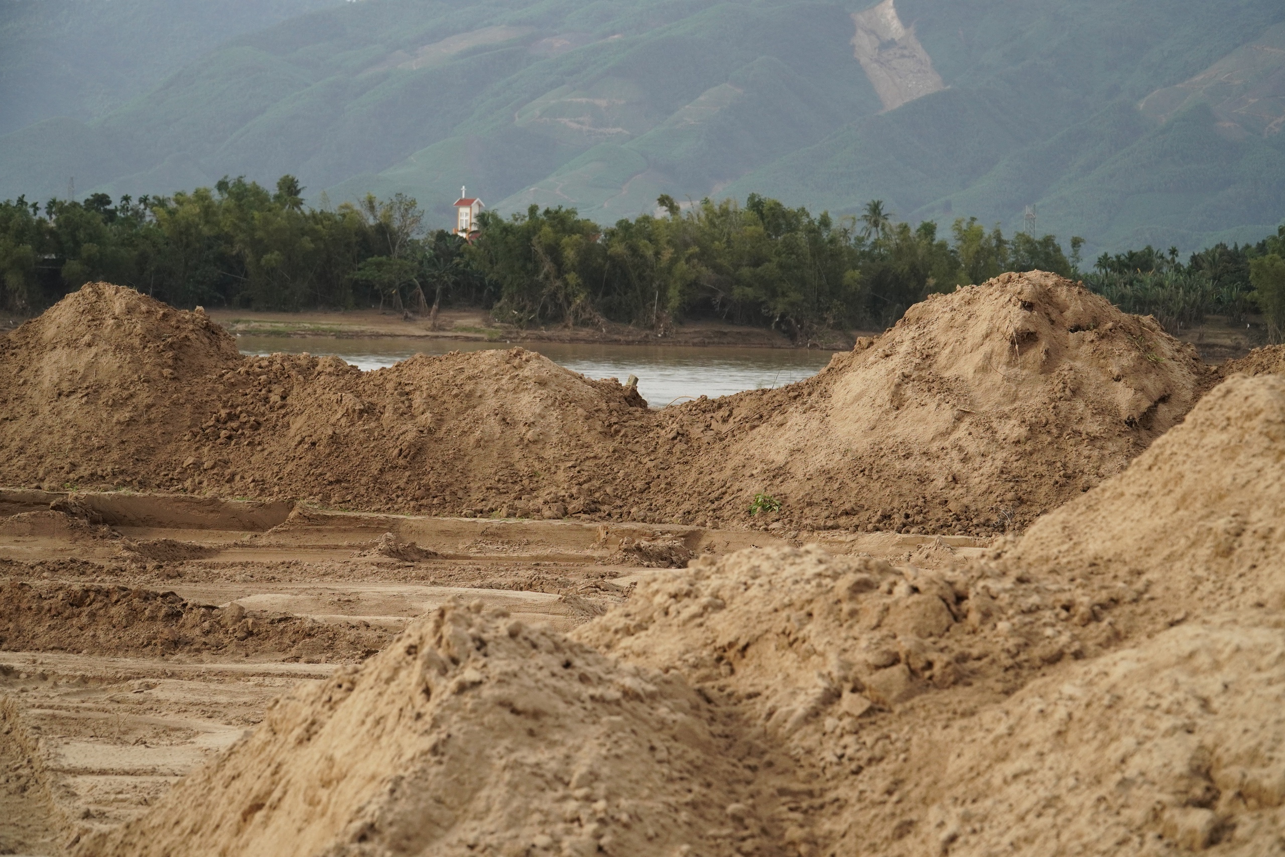 mỏ cát - Ảnh 2.