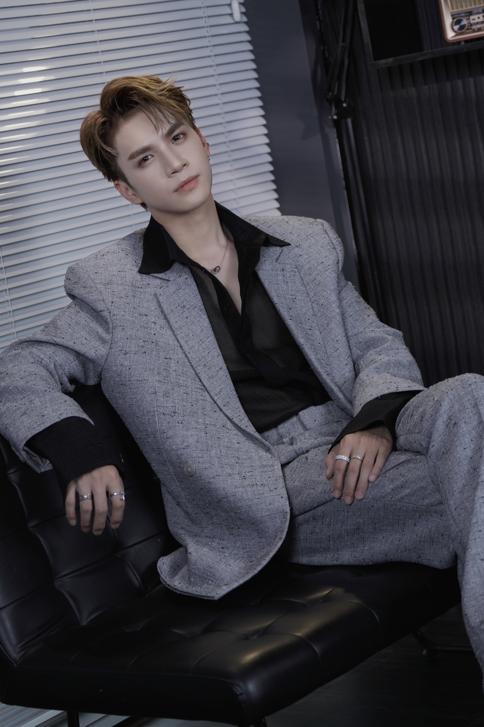 Ryan ra mat ban pop ballad Im Missing You hop